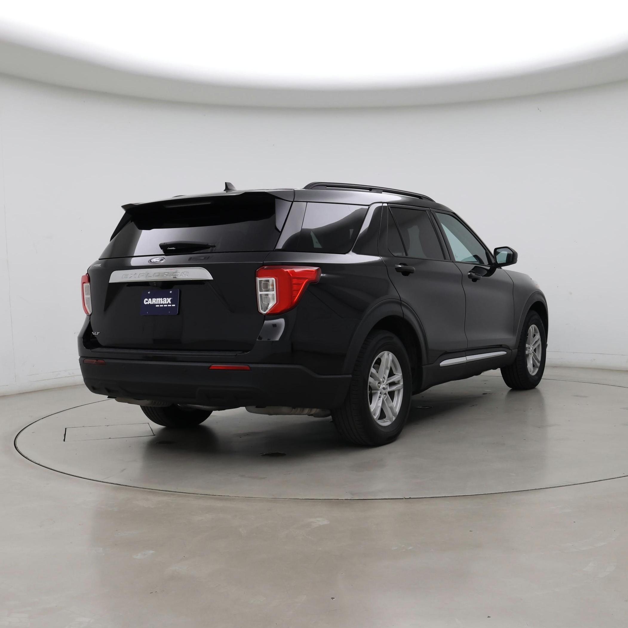 Thumbnail: 2022 Ford Explorer - 8