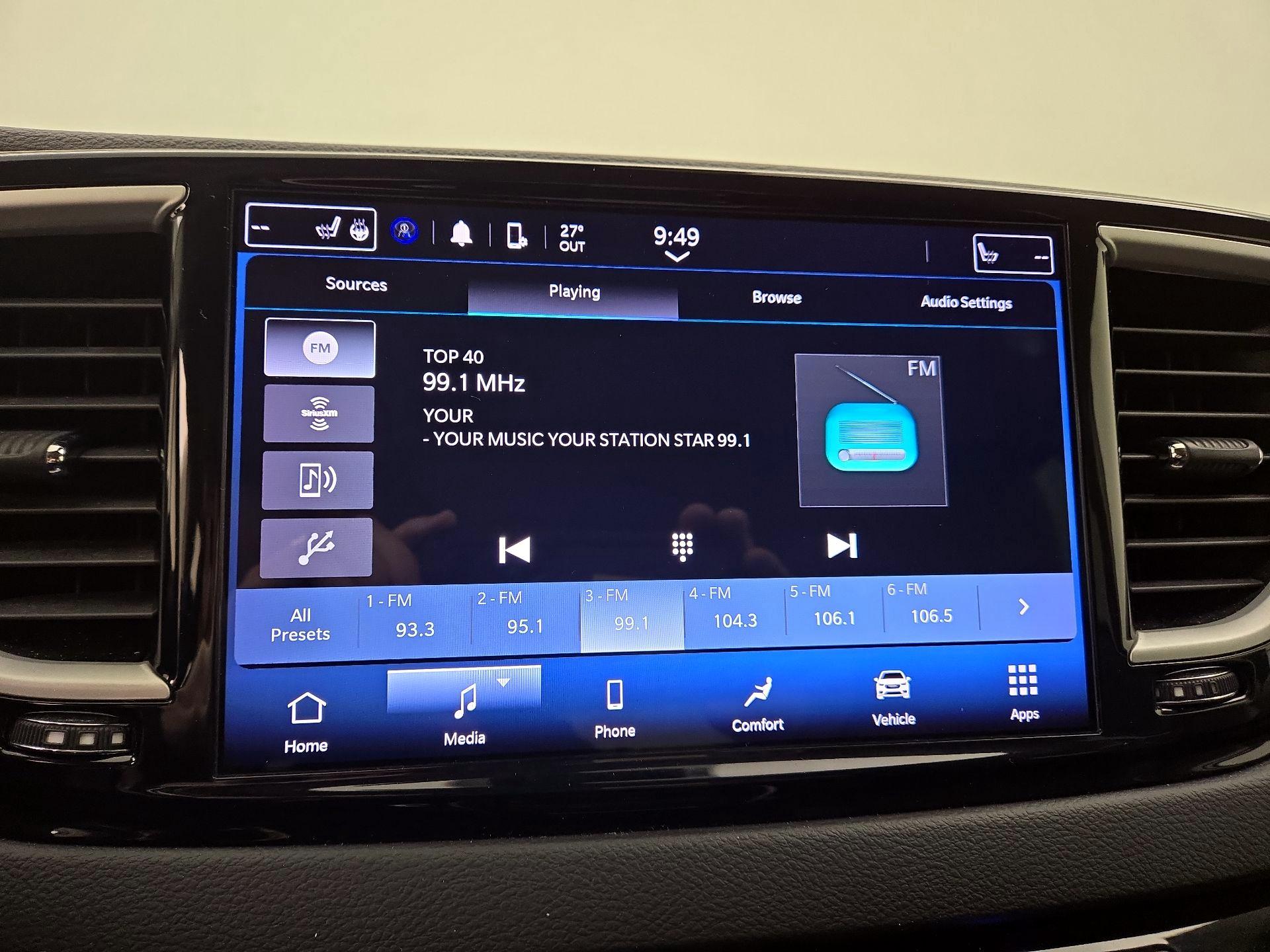 Thumbnail: 2023 Chrysler Pacifica - 15