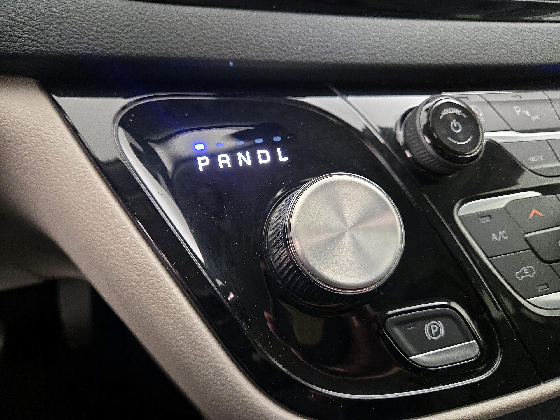 Thumbnail: 2023 Chrysler Pacifica - 17