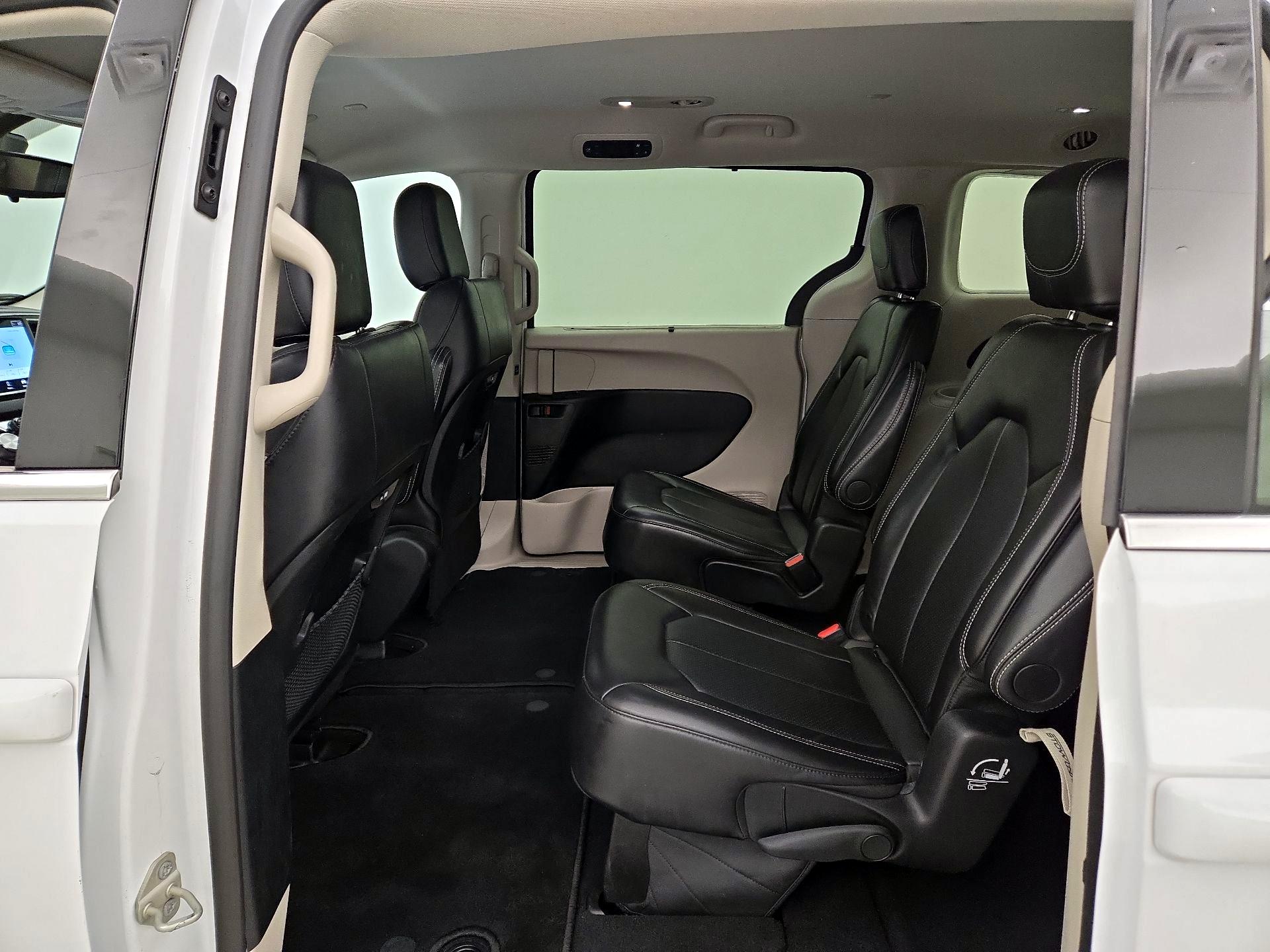 Thumbnail: 2024 Chrysler Pacifica - 19