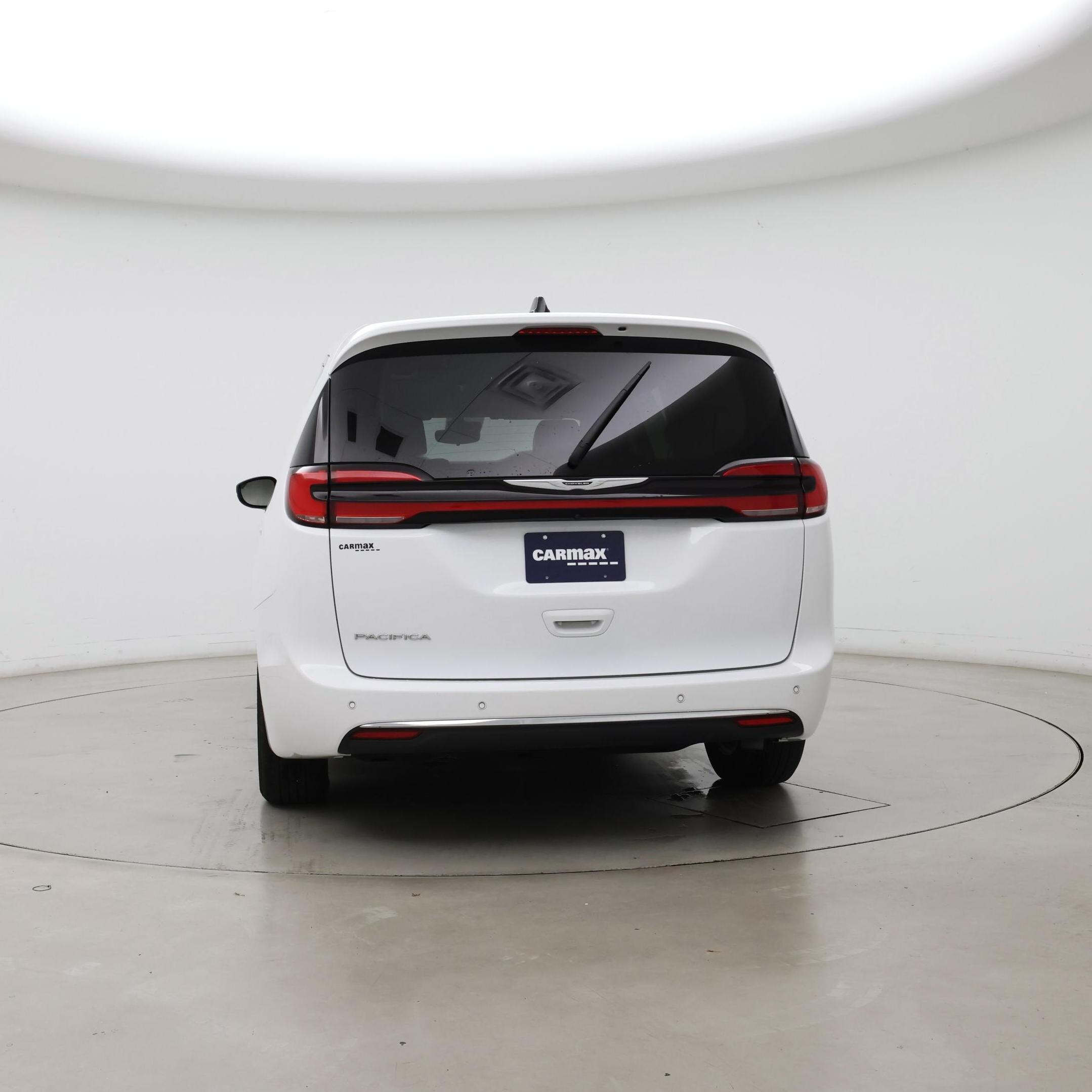 Thumbnail: 2024 Chrysler Pacifica - 6