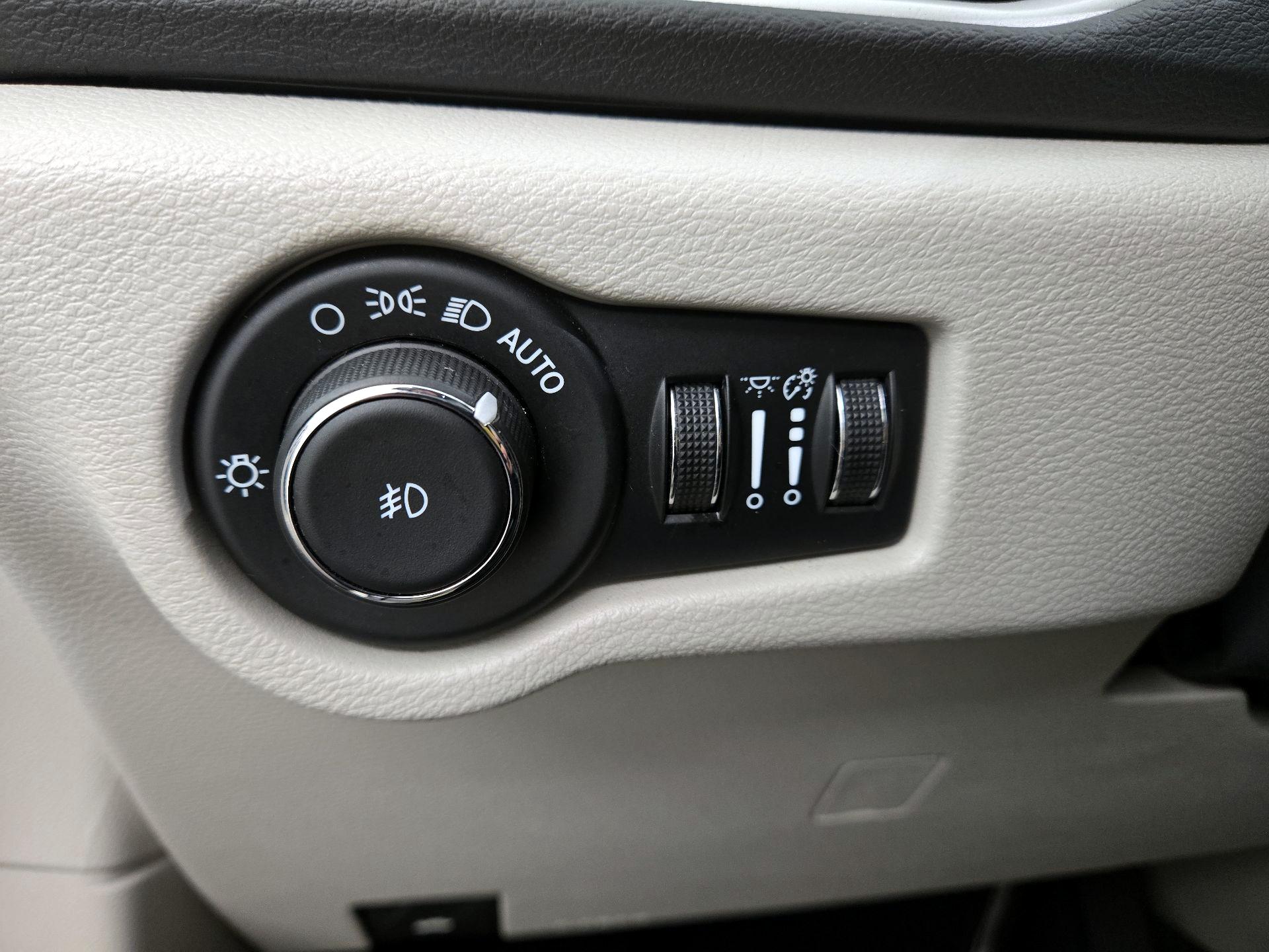 Thumbnail: 2024 Chrysler Pacifica - 13