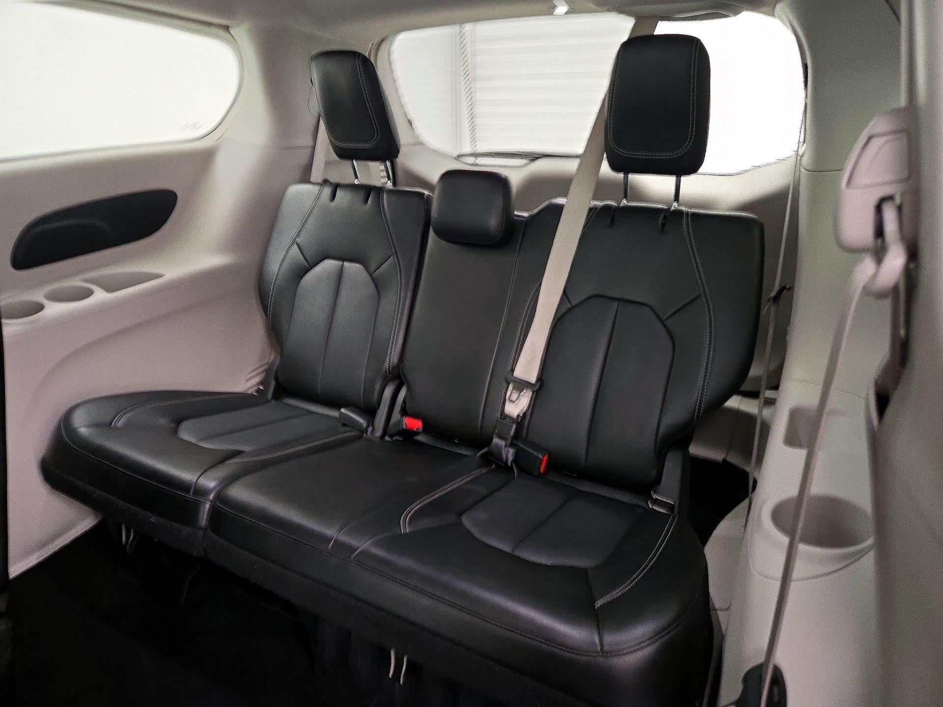 Thumbnail: 2024 Chrysler Pacifica - 20