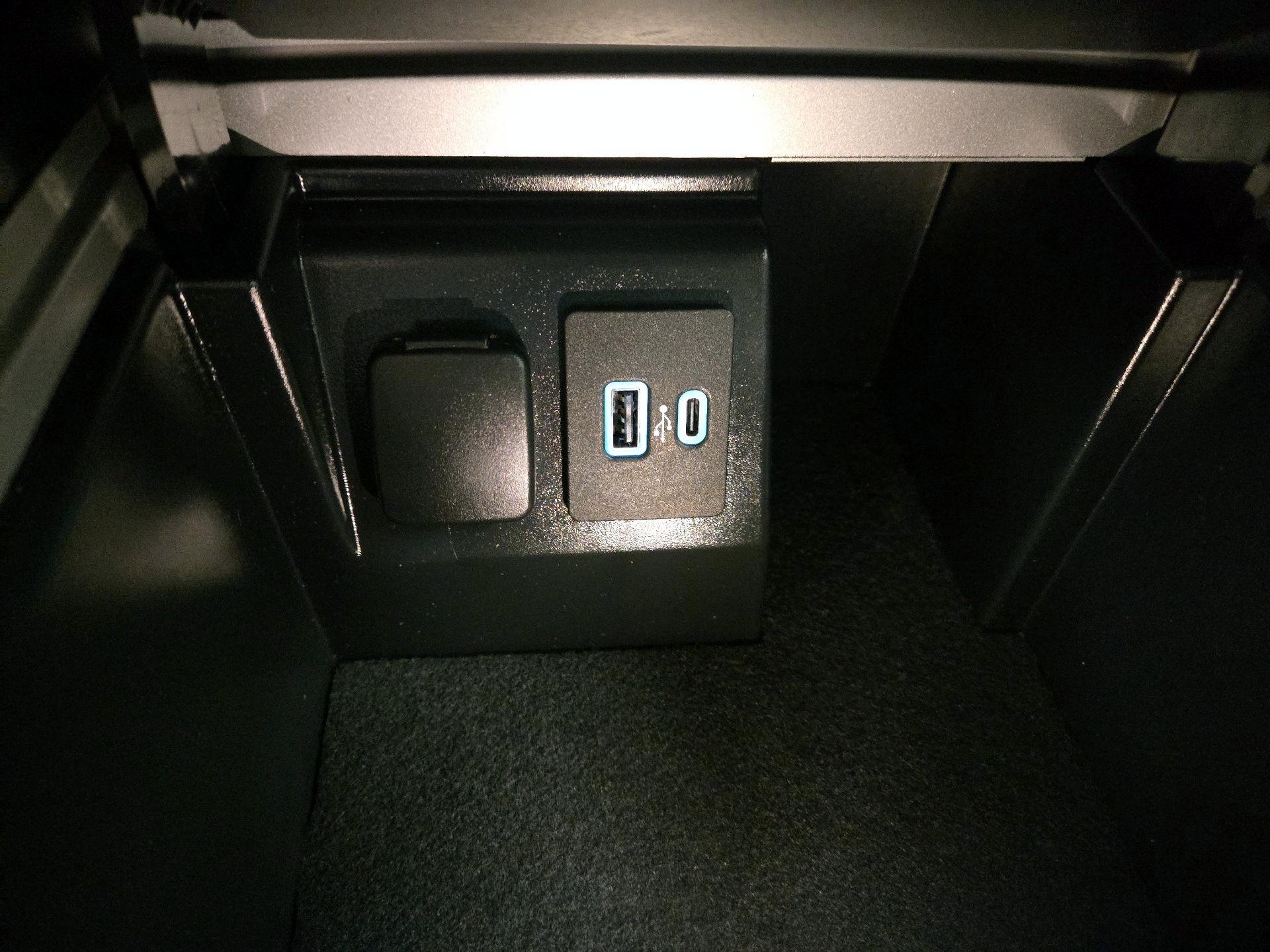 Thumbnail: 2023 Ford Explorer - 18