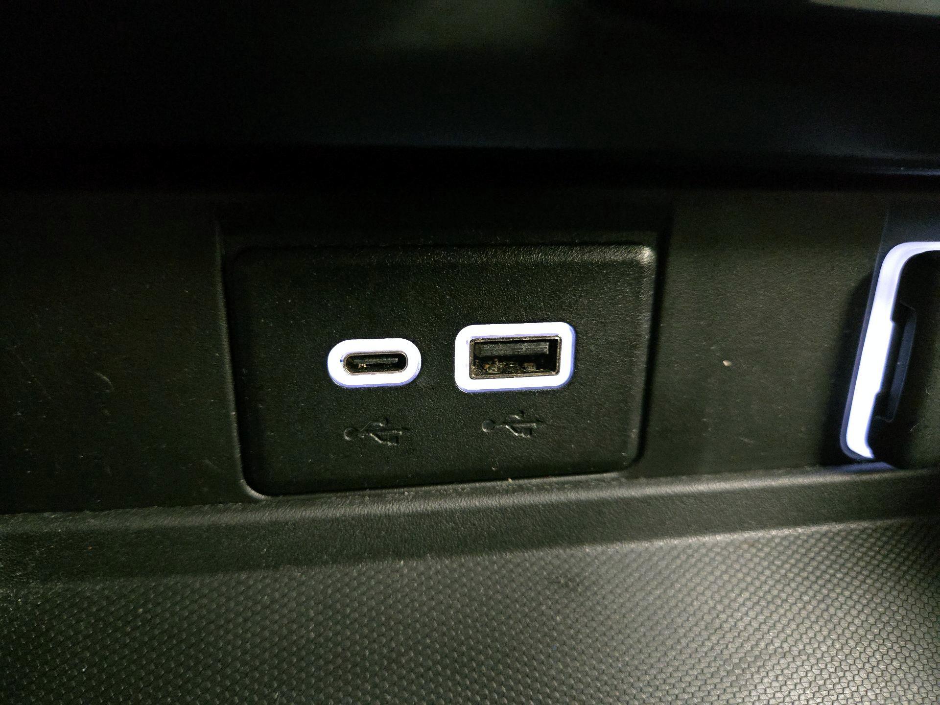 Thumbnail: 2024 Chevrolet Tahoe - 18