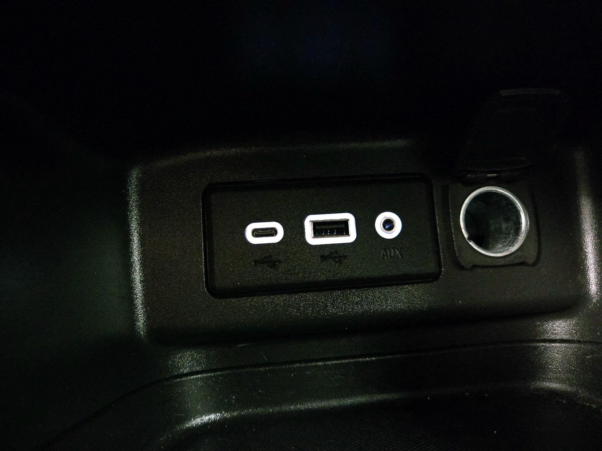 Thumbnail: 2020 Chevrolet Equinox - 18