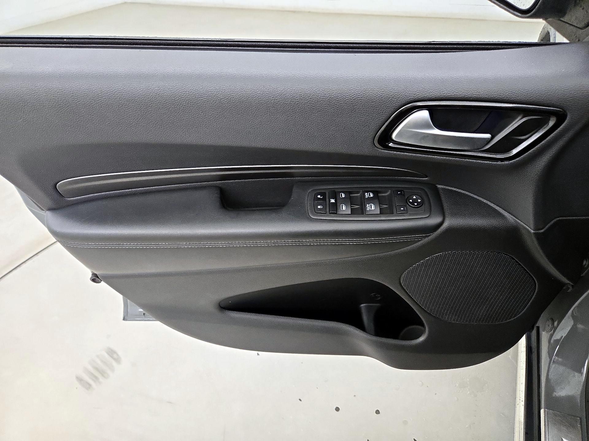 Thumbnail: 2023 Dodge Durango - 12