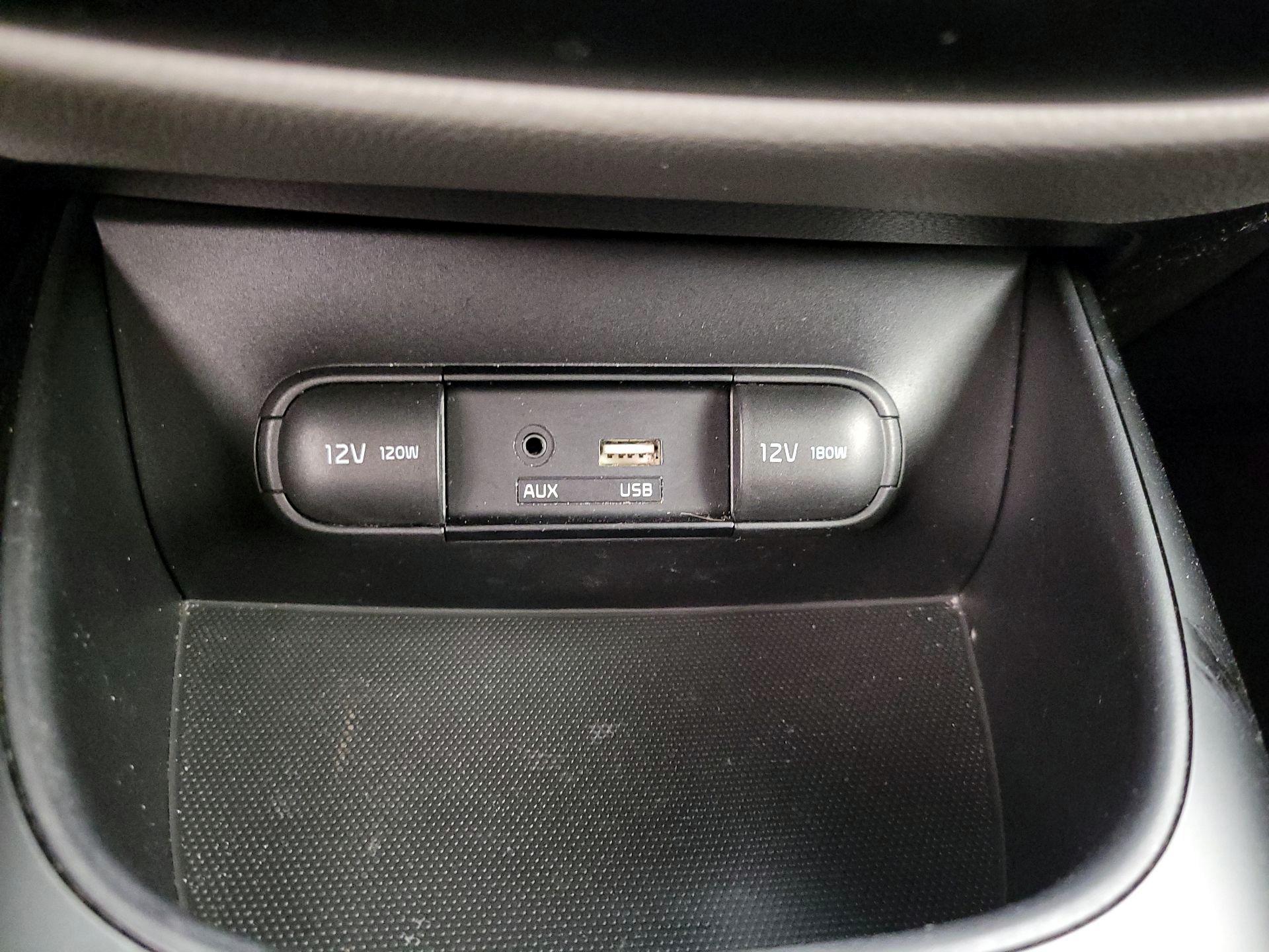 Thumbnail: 2016 Kia Soul - 18