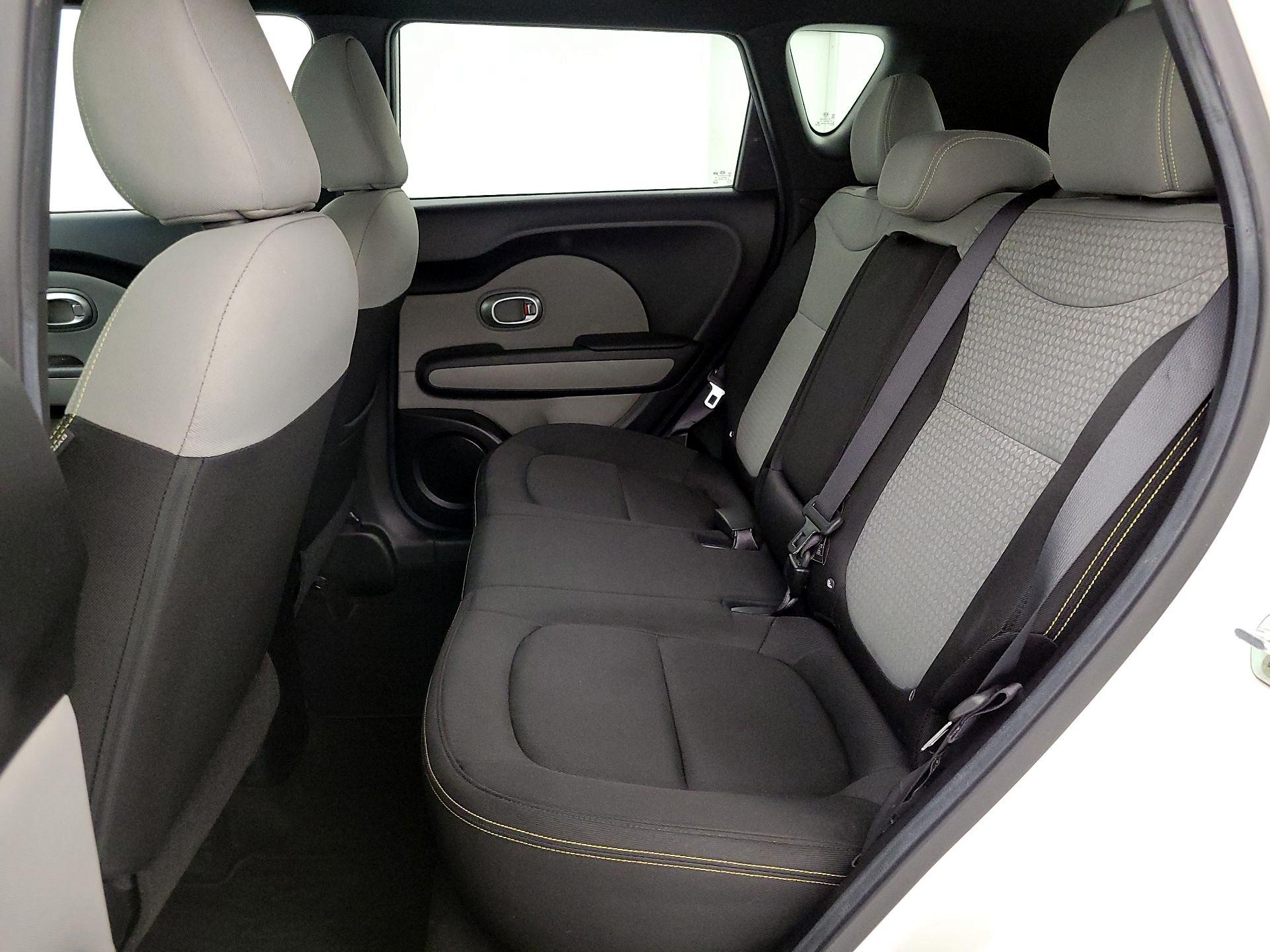 Thumbnail: 2016 Kia Soul - 19