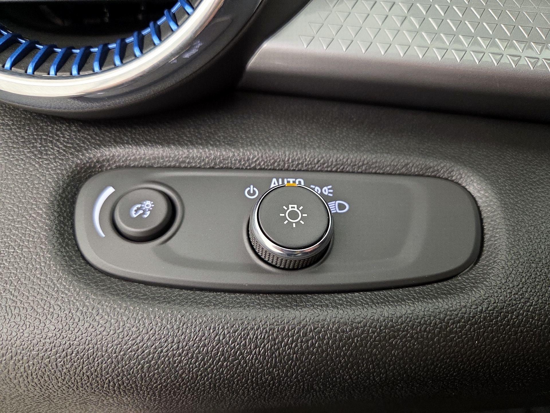 Thumbnail: 2025 Chevrolet Trax - 13