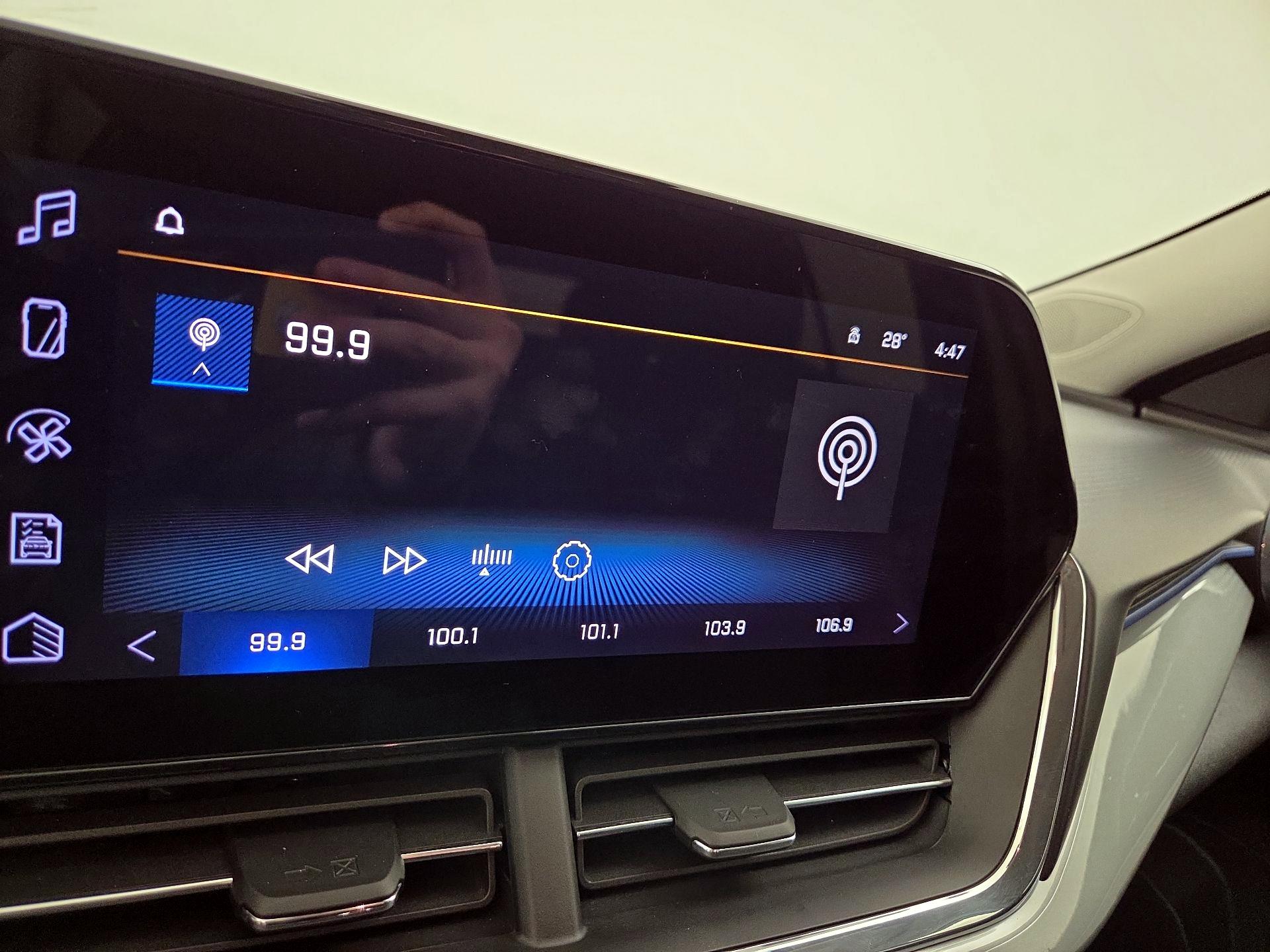 Thumbnail: 2025 Chevrolet Trax - 15