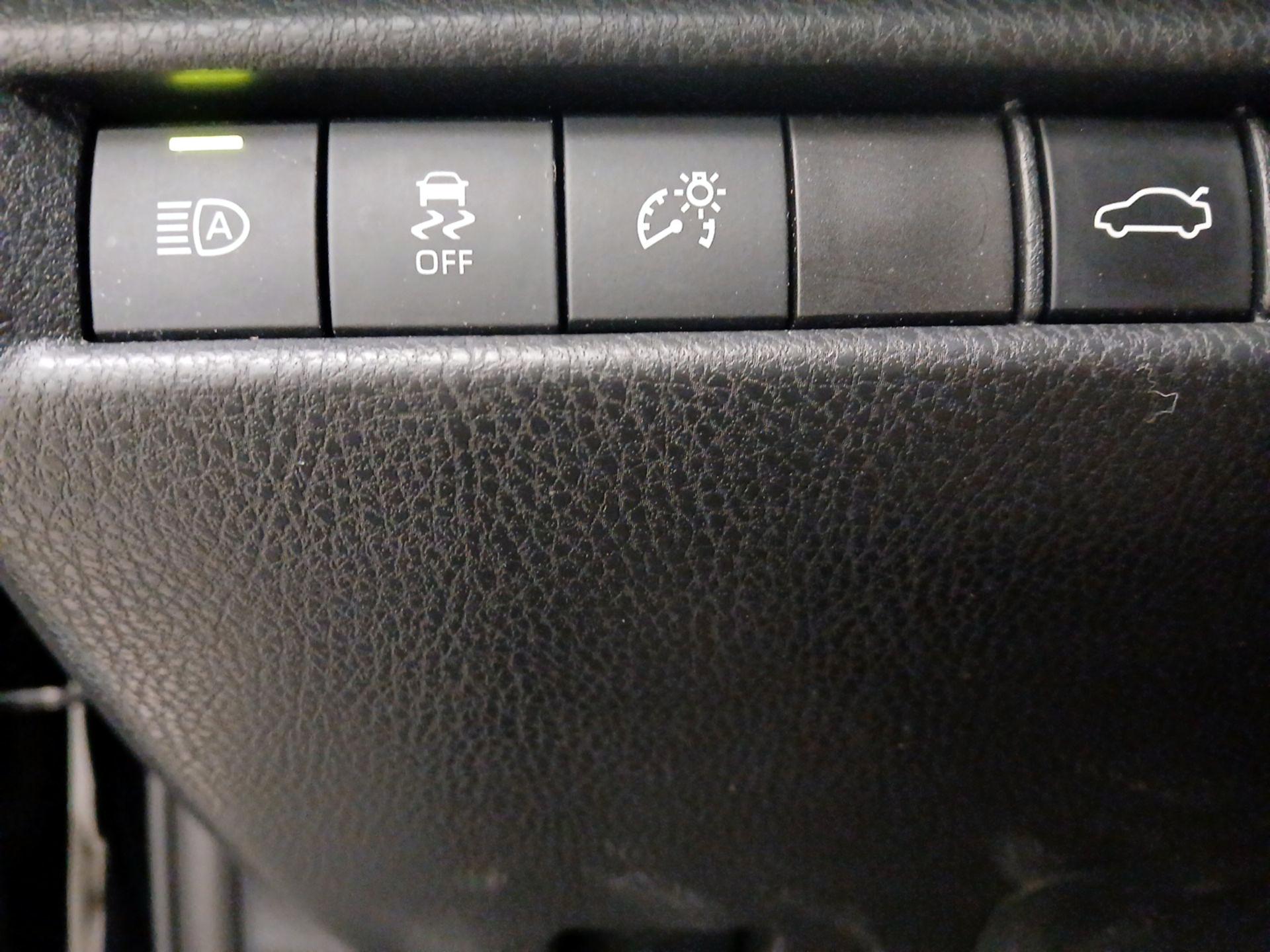 Thumbnail: 2025 Toyota Camry - 13