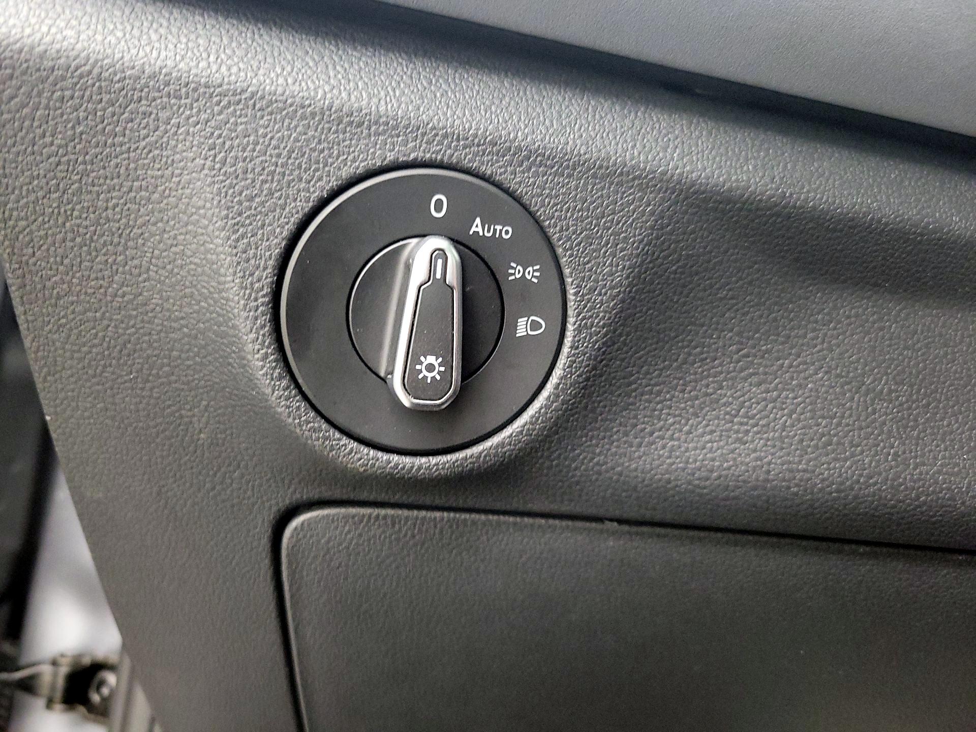 Thumbnail: 2025 Volkswagen Jetta - 13