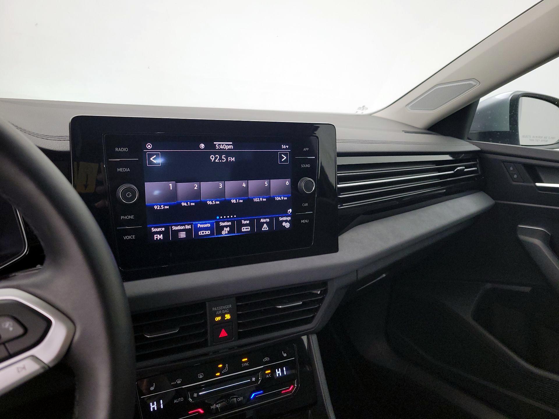 Thumbnail: 2025 Volkswagen Jetta - 16