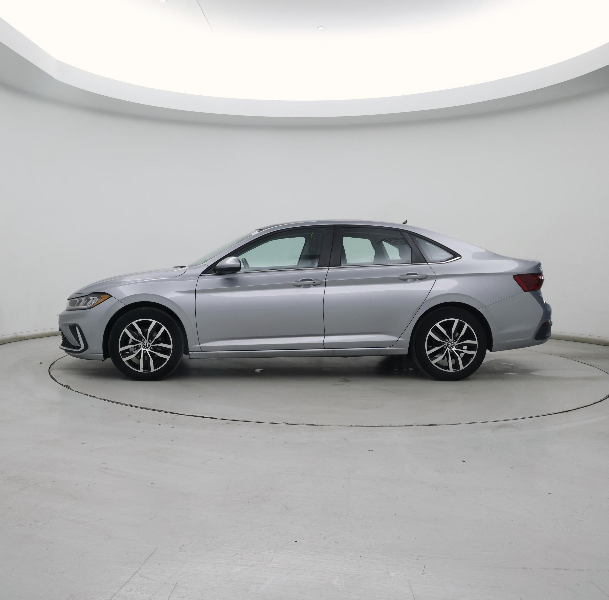 Thumbnail: 2025 Volkswagen Jetta - 3