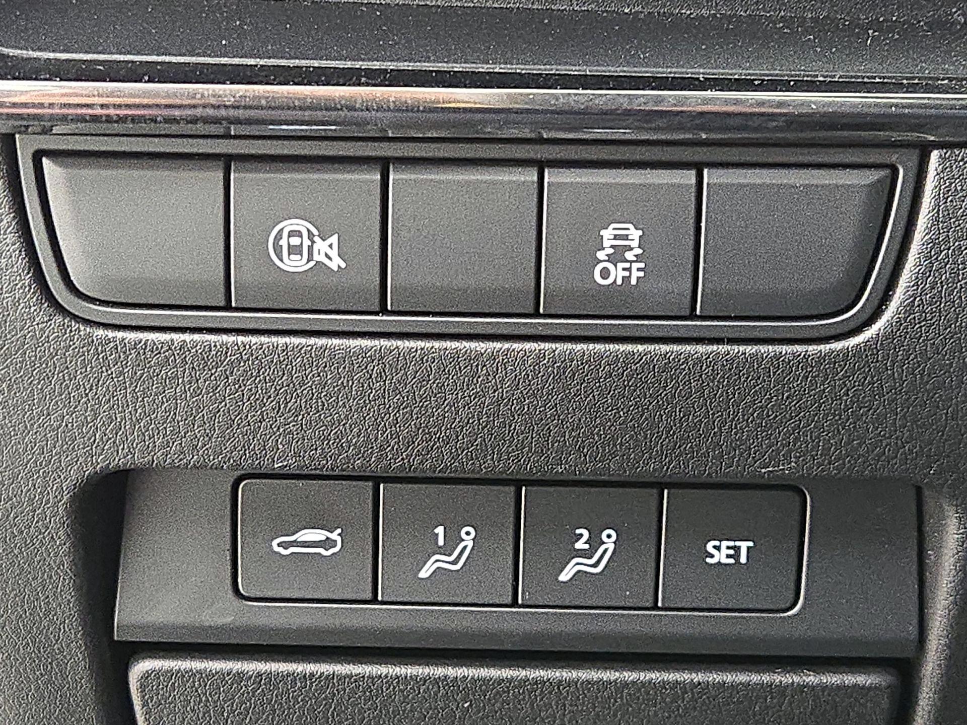 Thumbnail: 2025 Mazda Mazda3 - 13