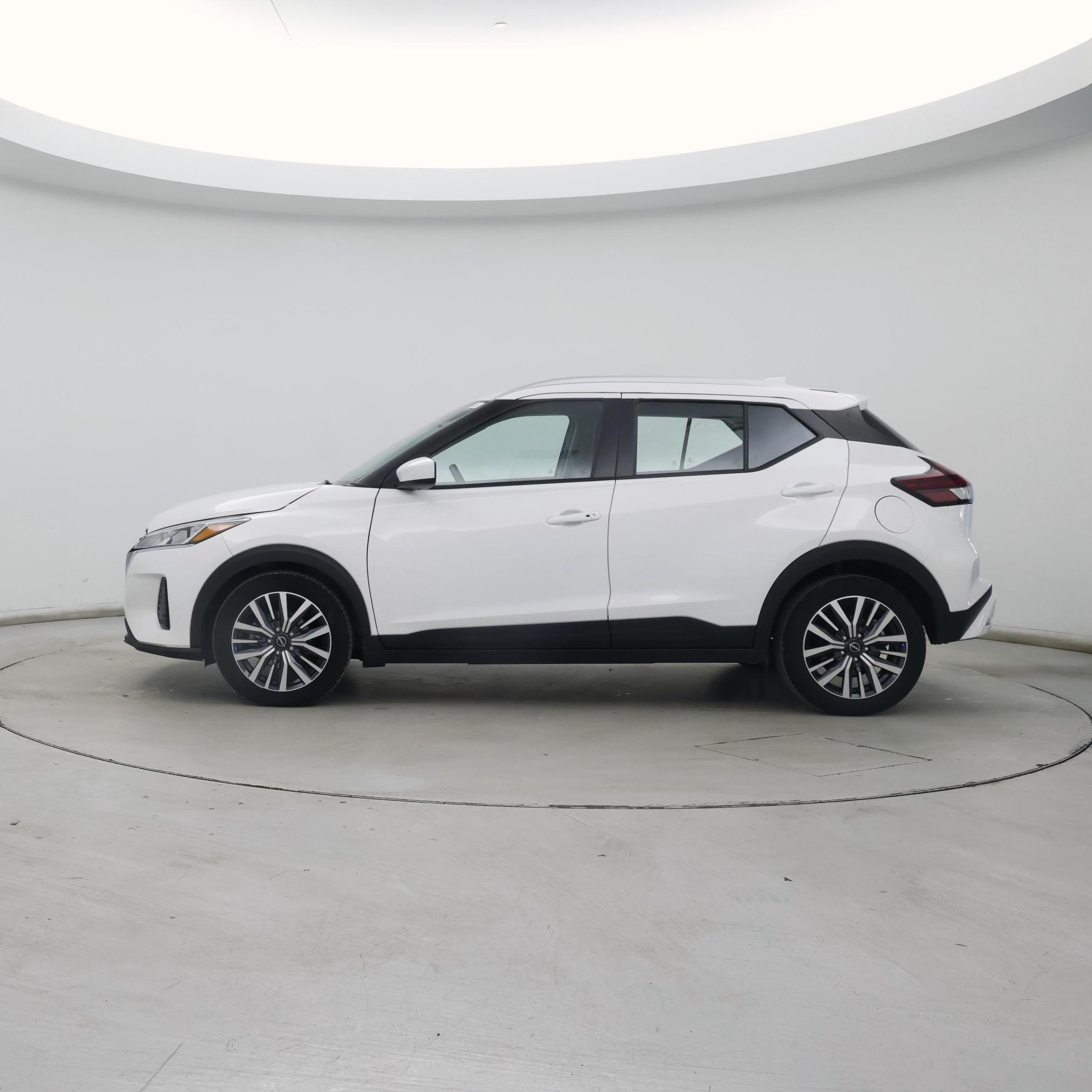 Thumbnail: 2024 Nissan Kicks - 3