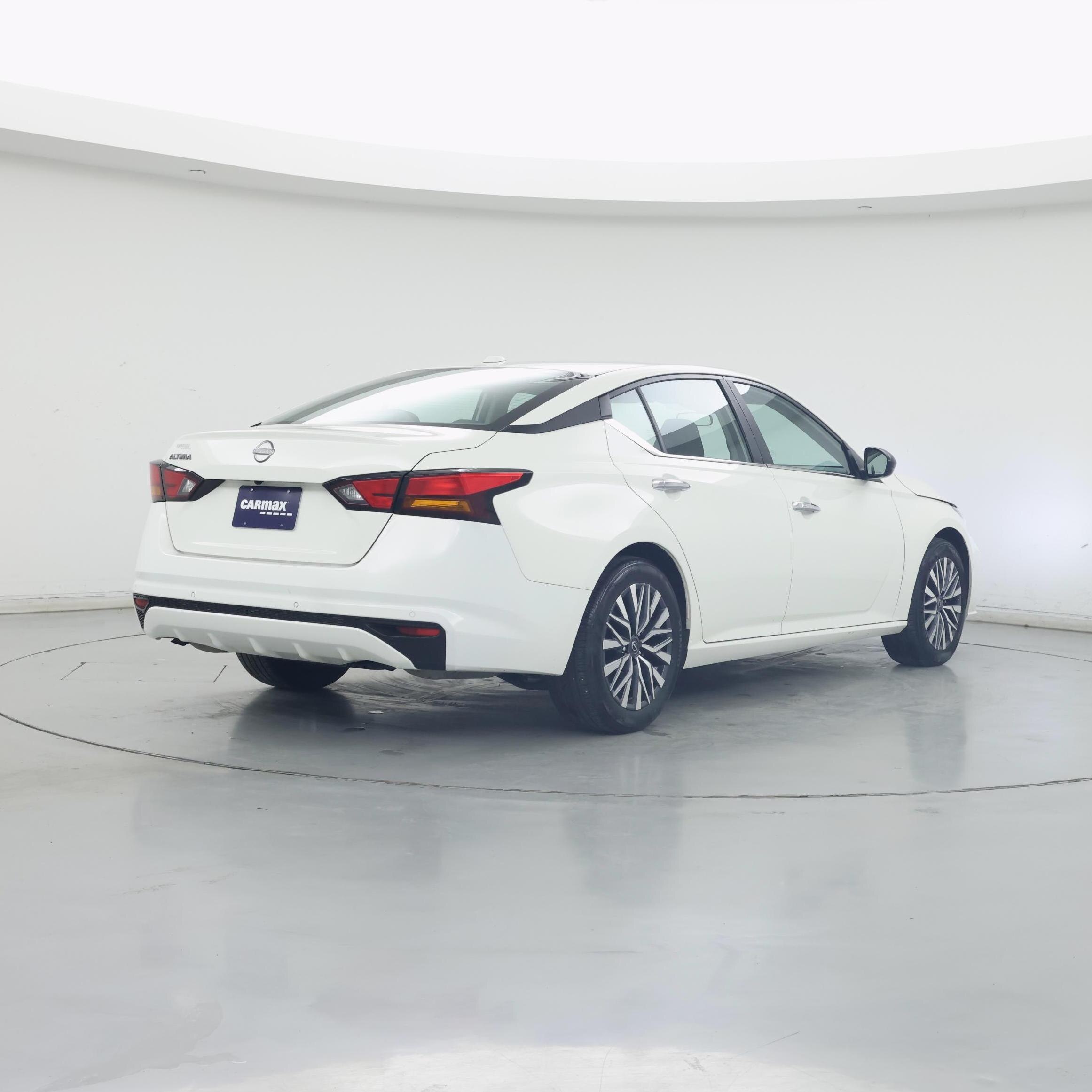 Thumbnail: 2025 Nissan Altima - 8