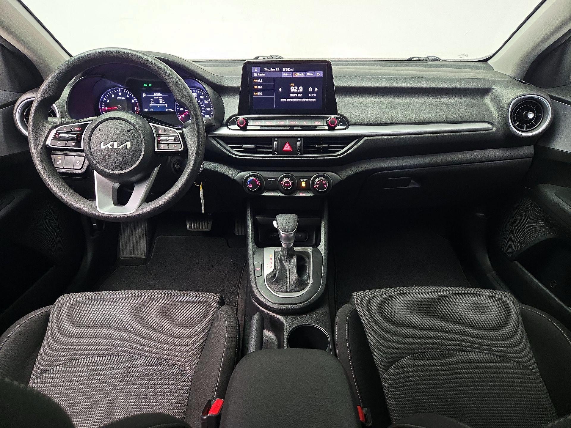 Thumbnail: 2024 Kia Forte - 9