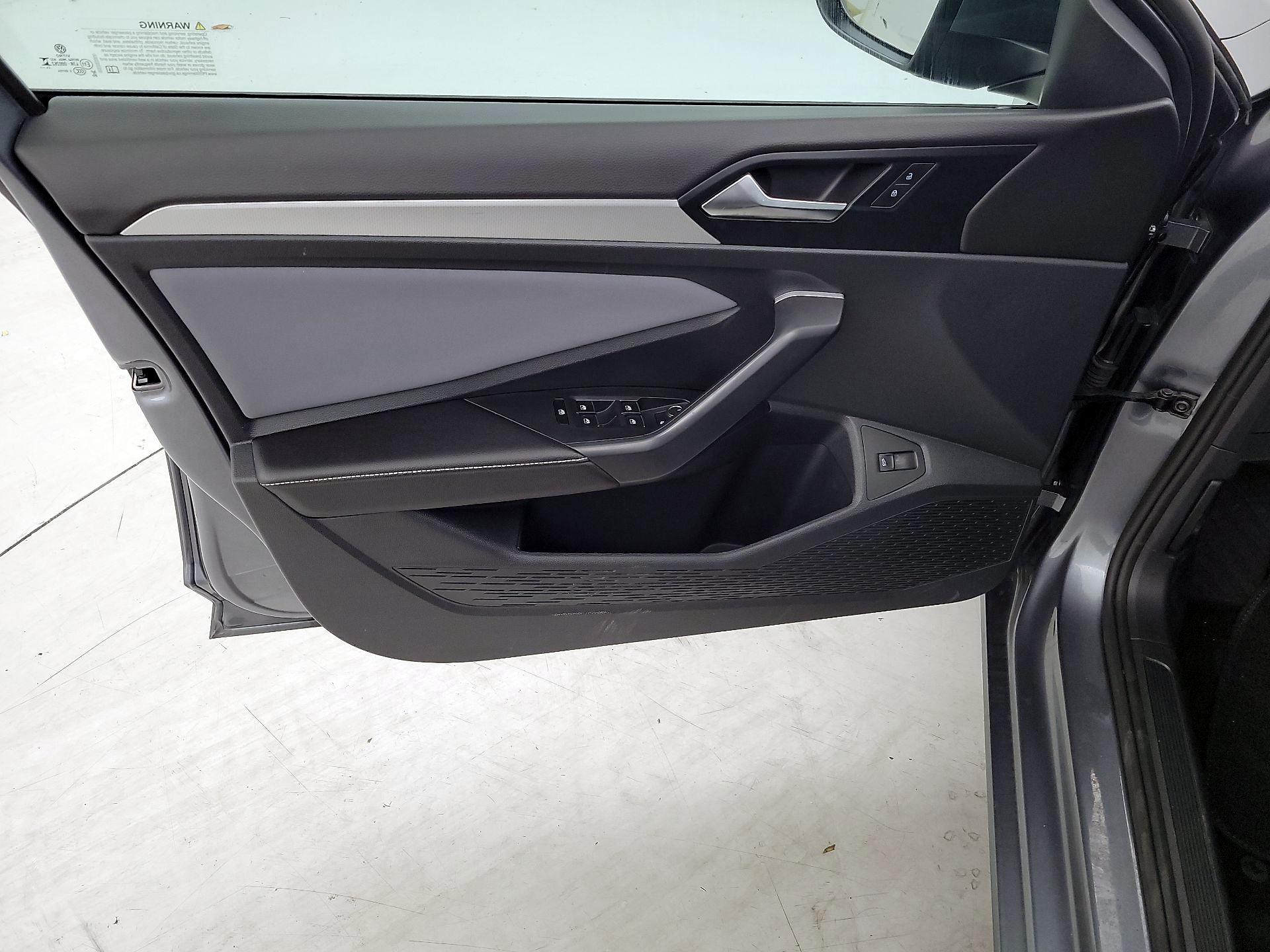 Thumbnail: 2025 Volkswagen Jetta - 12