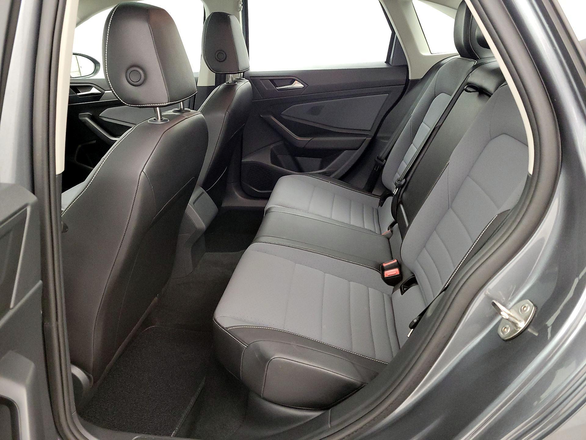 Thumbnail: 2025 Volkswagen Jetta - 19