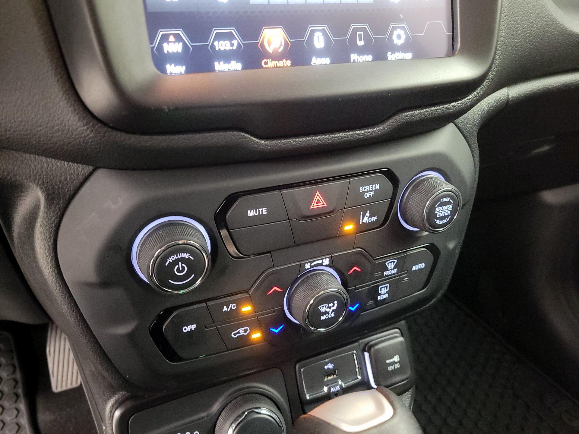 Thumbnail: 2023 Jeep Renegade - 17