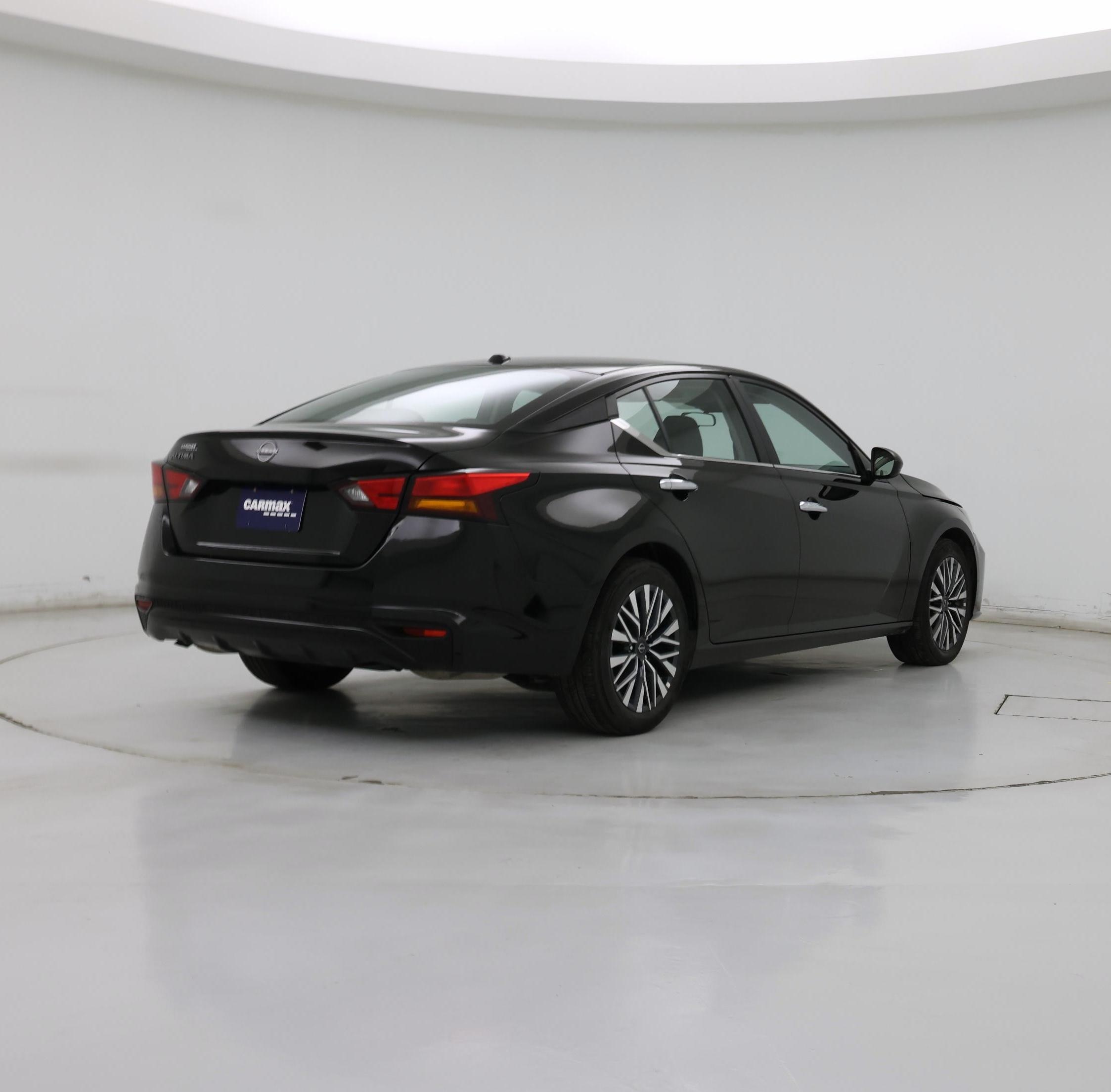 Thumbnail: 2025 Nissan Altima - 8