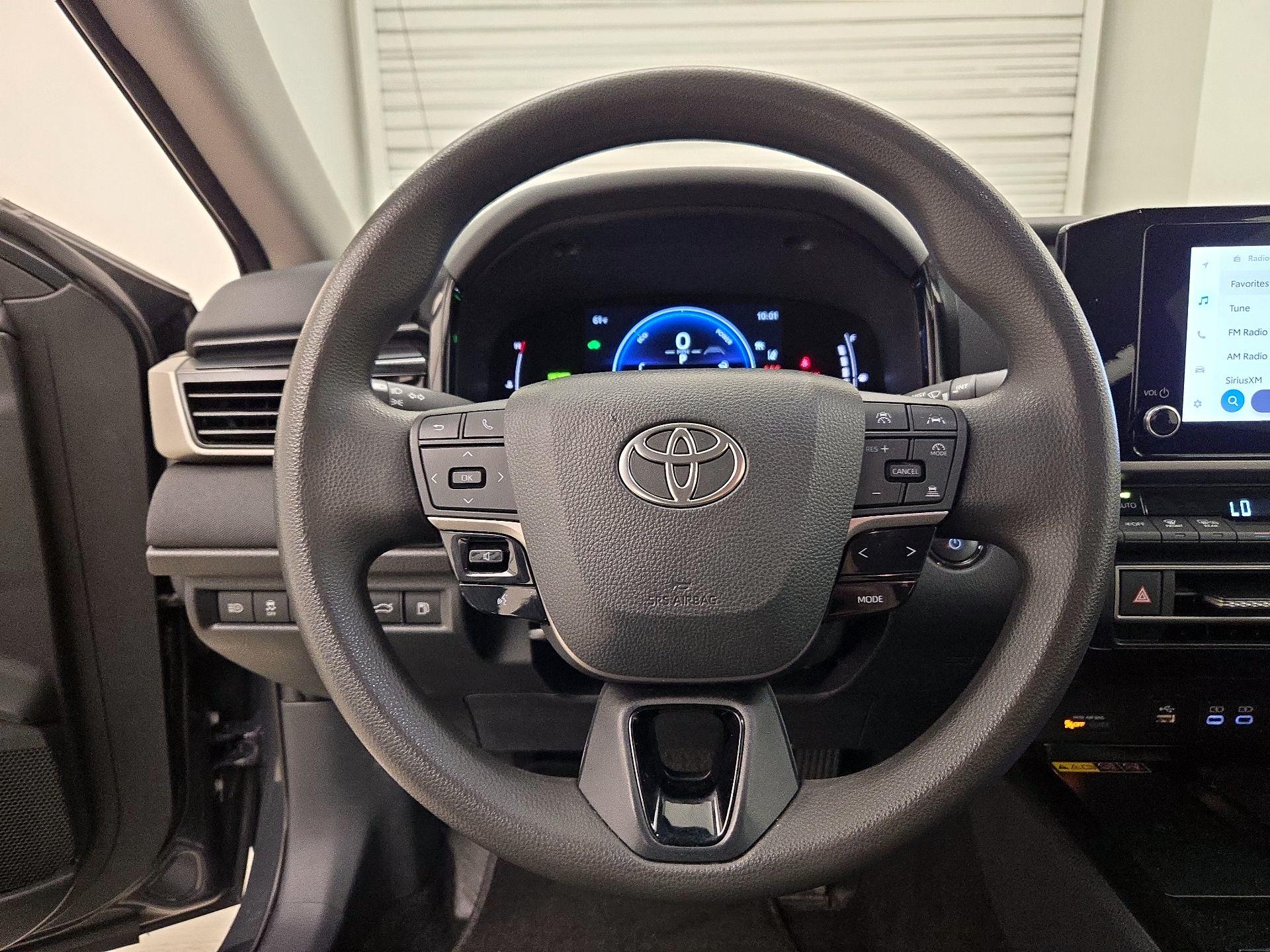 Thumbnail: 2025 Toyota Camry - 10
