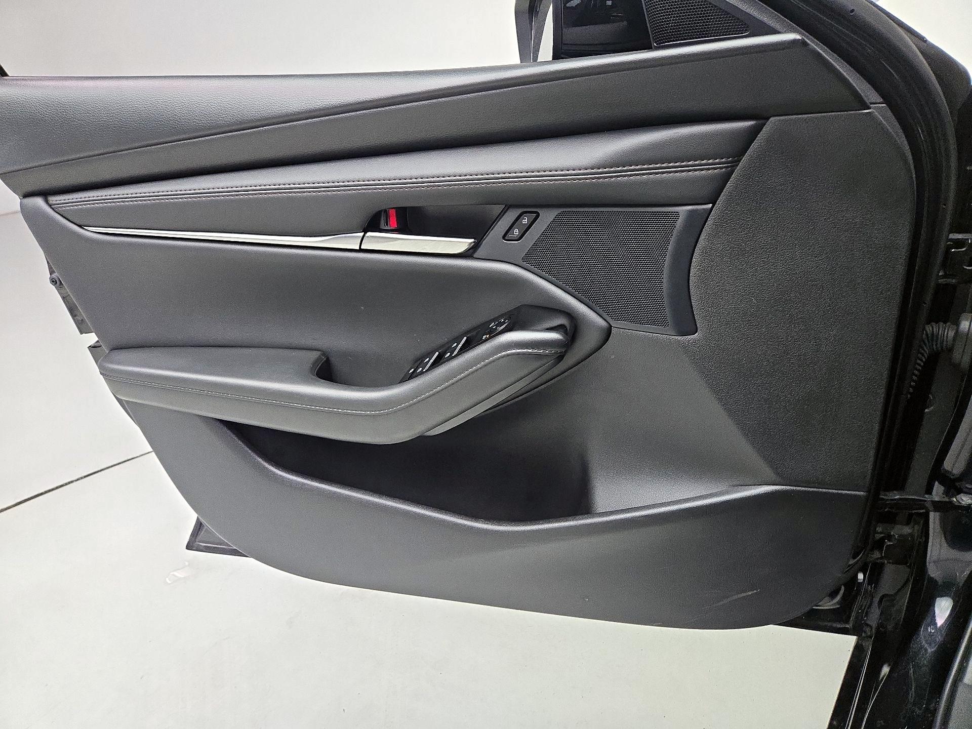 Thumbnail: 2025 Mazda Mazda3 - 12