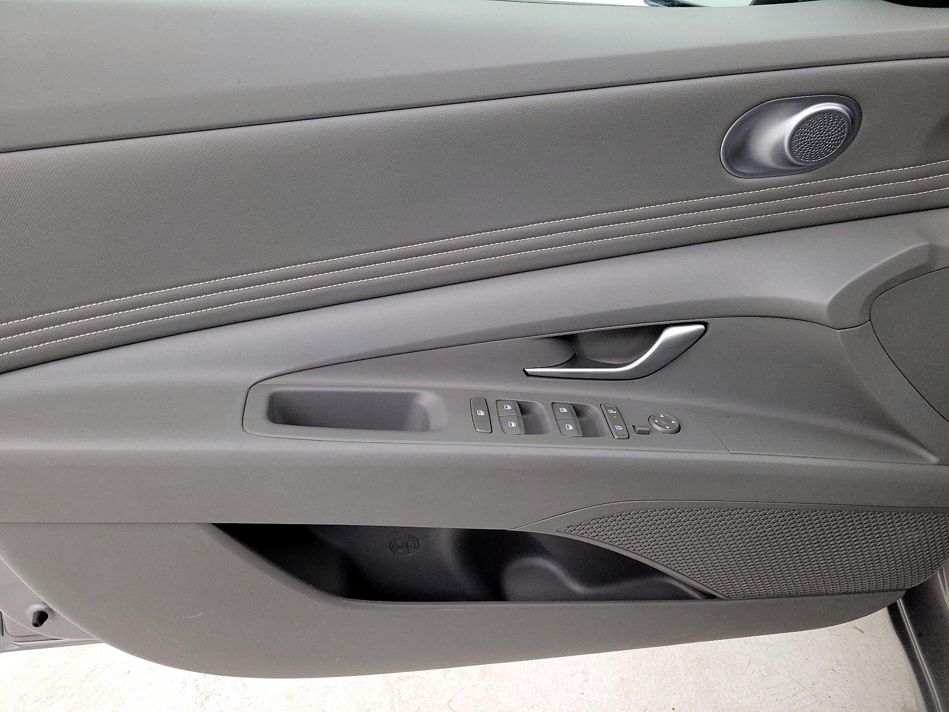 Thumbnail: 2025 Hyundai Elantra - 12