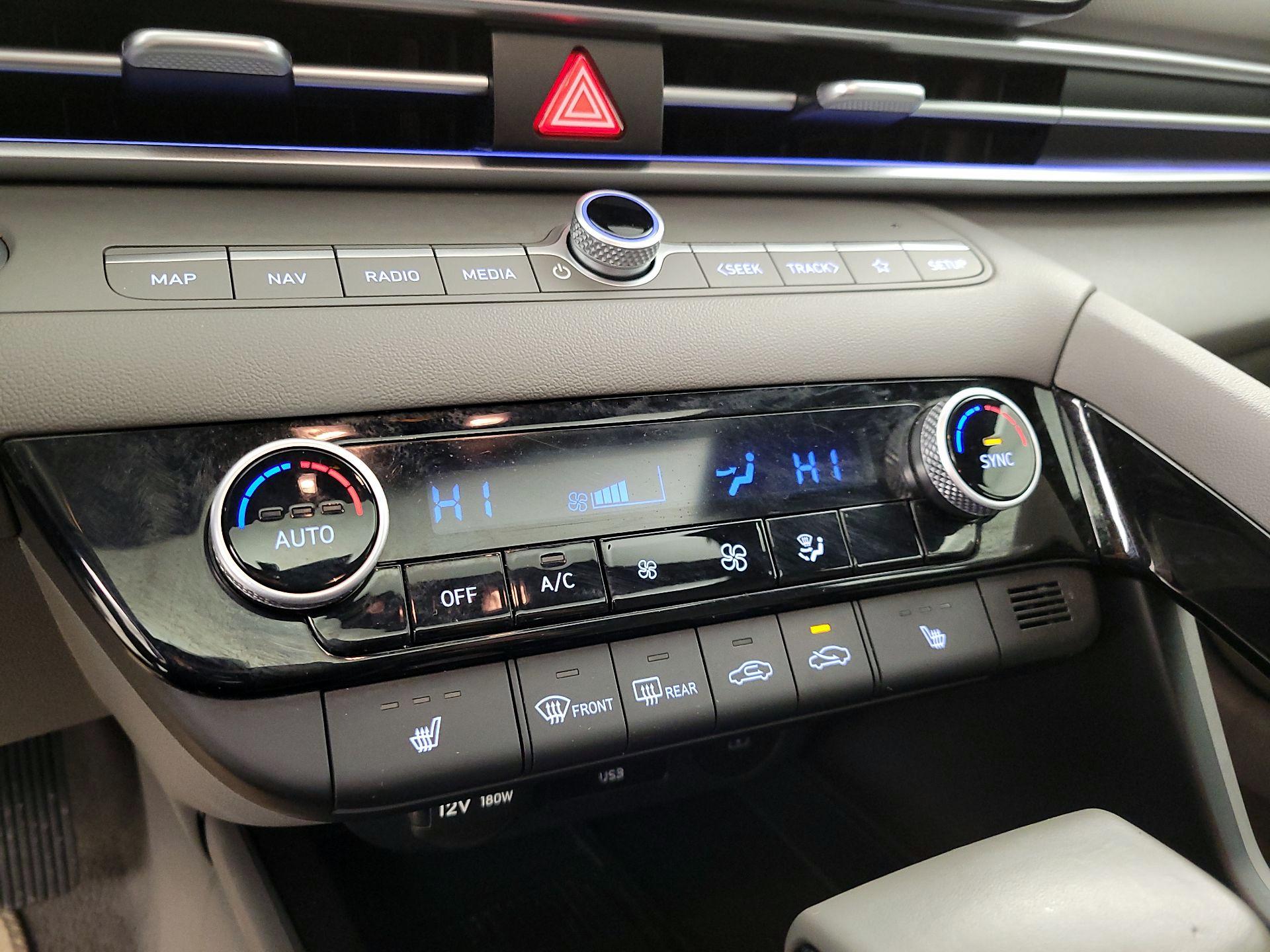 Thumbnail: 2025 Hyundai Elantra - 17