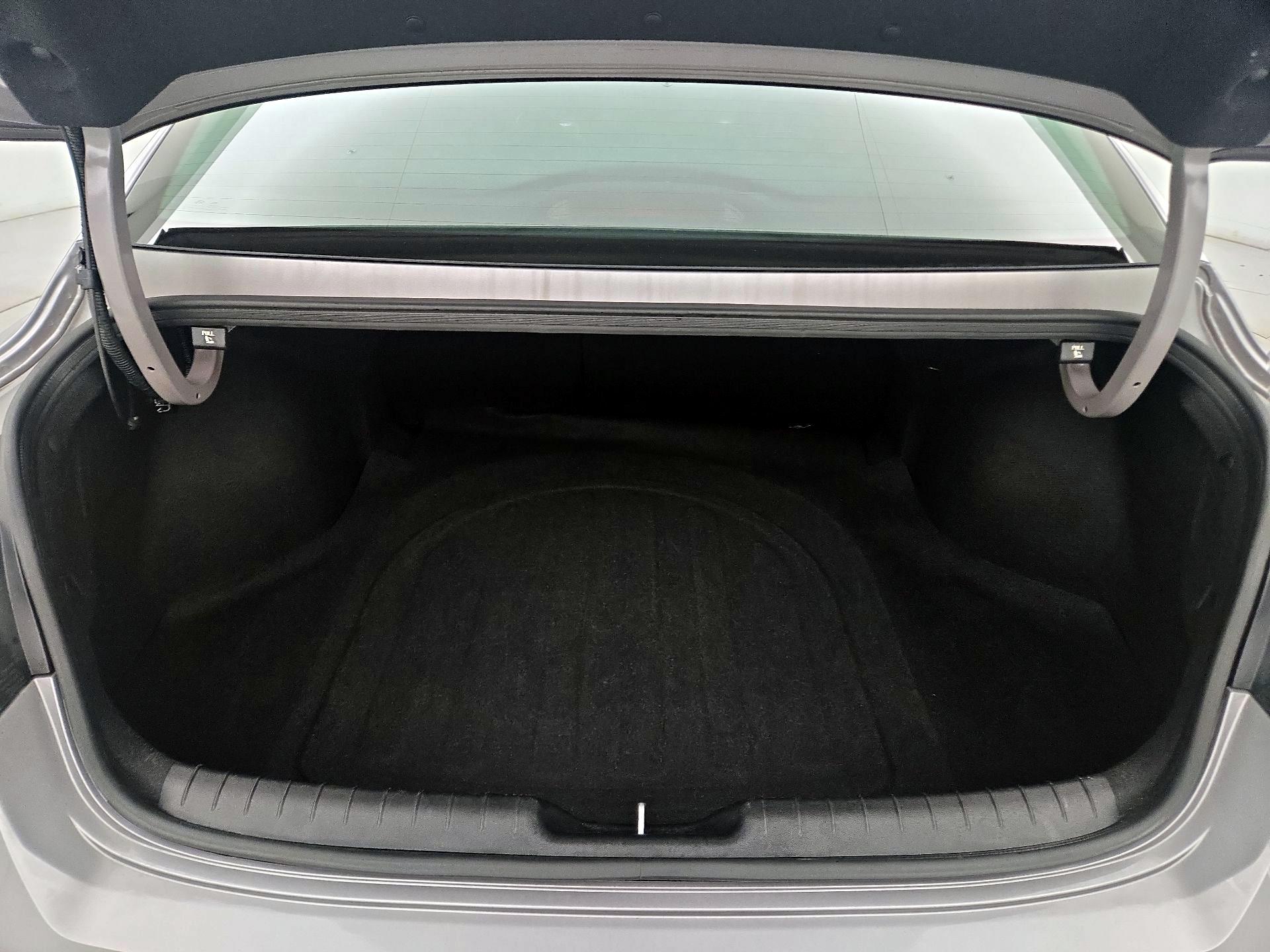 Thumbnail: 2025 Hyundai Elantra - 19