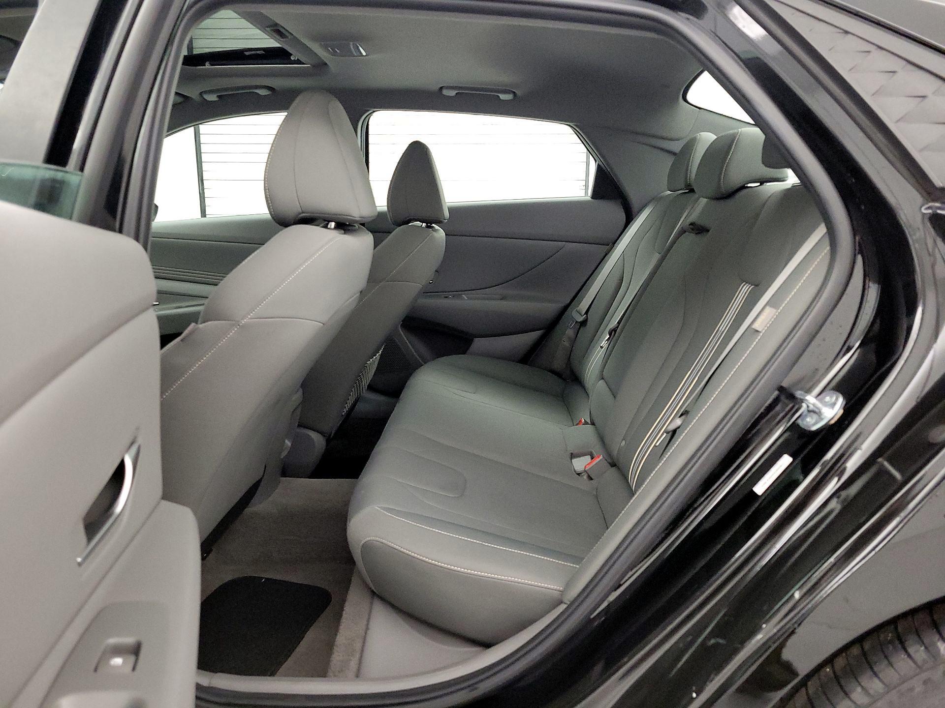 Thumbnail: 2025 Hyundai Elantra - 20