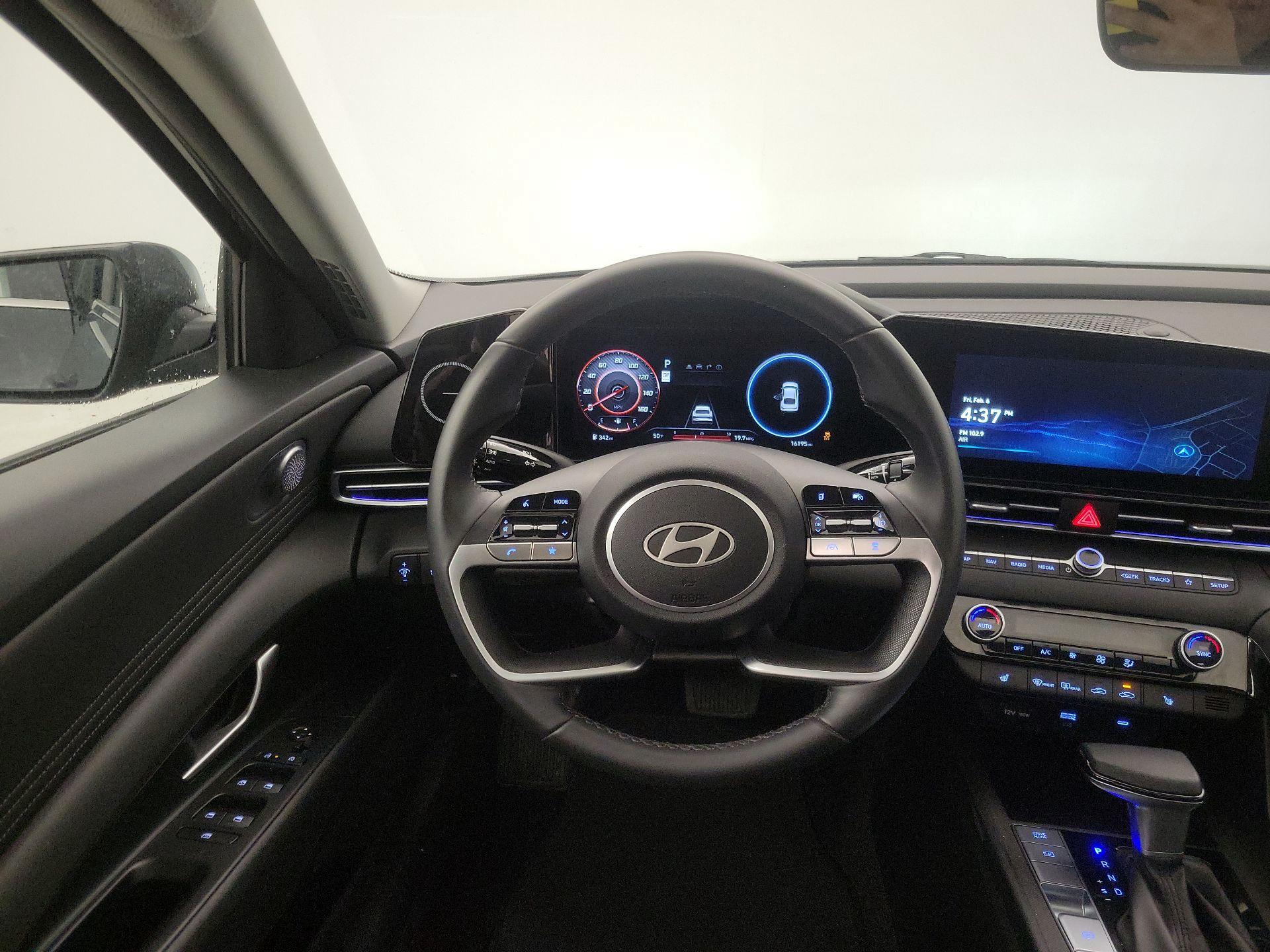 Thumbnail: 2025 Hyundai Elantra - 10