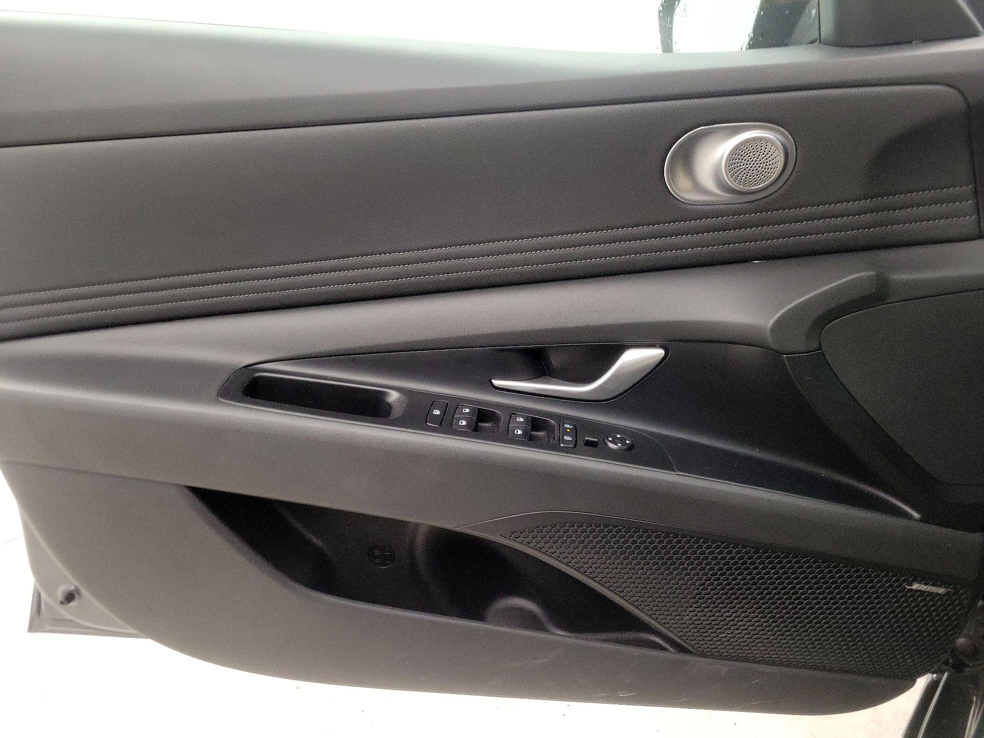 Thumbnail: 2025 Hyundai Elantra - 12