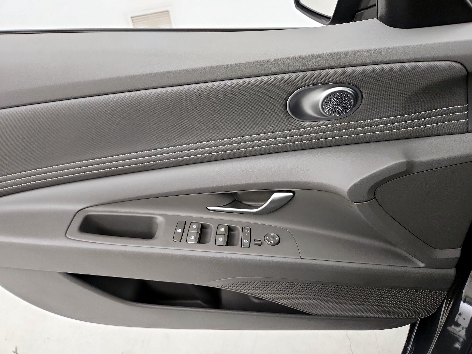 Thumbnail: 2025 Hyundai Elantra - 12