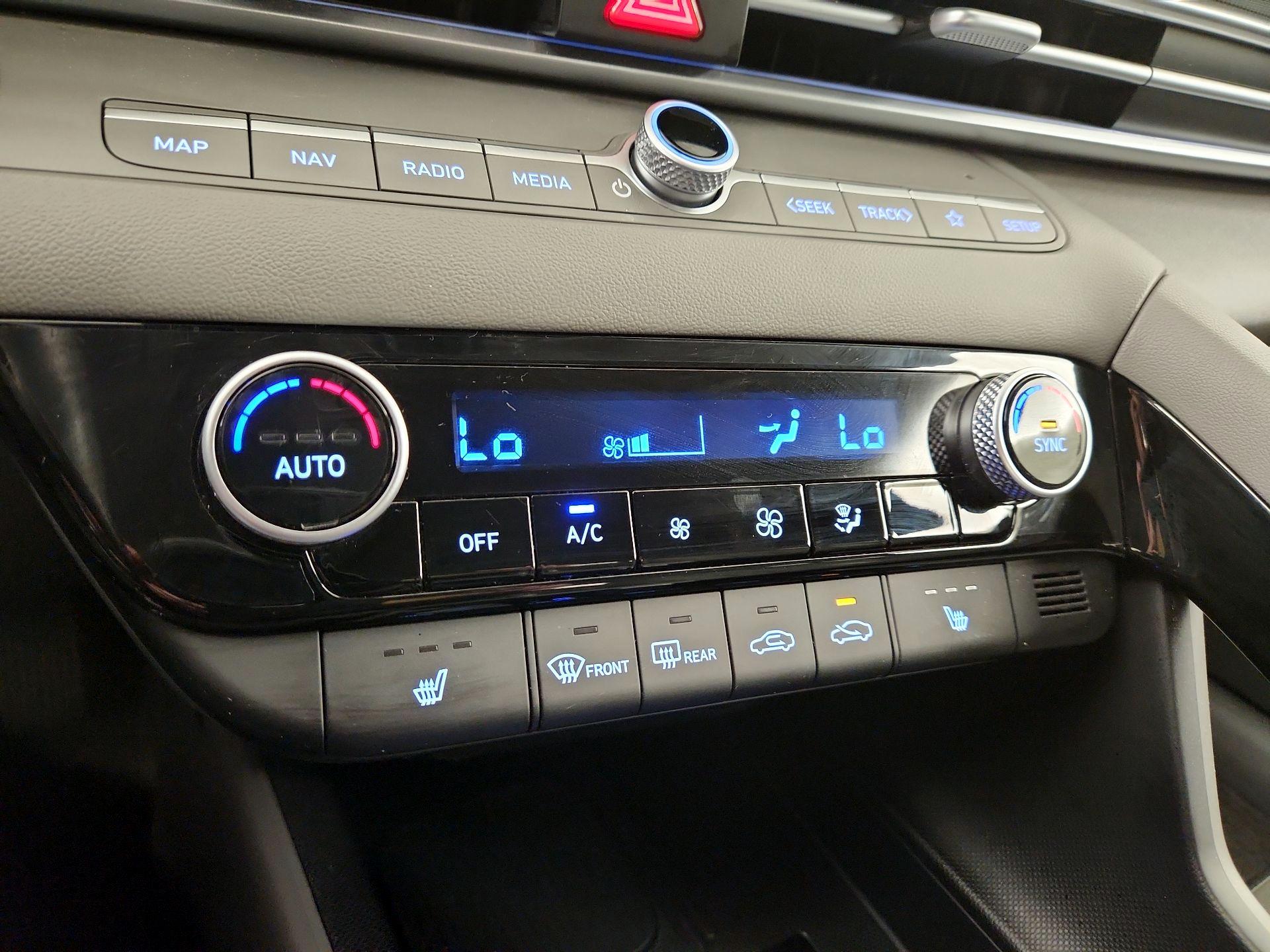 Thumbnail: 2025 Hyundai Elantra - 16