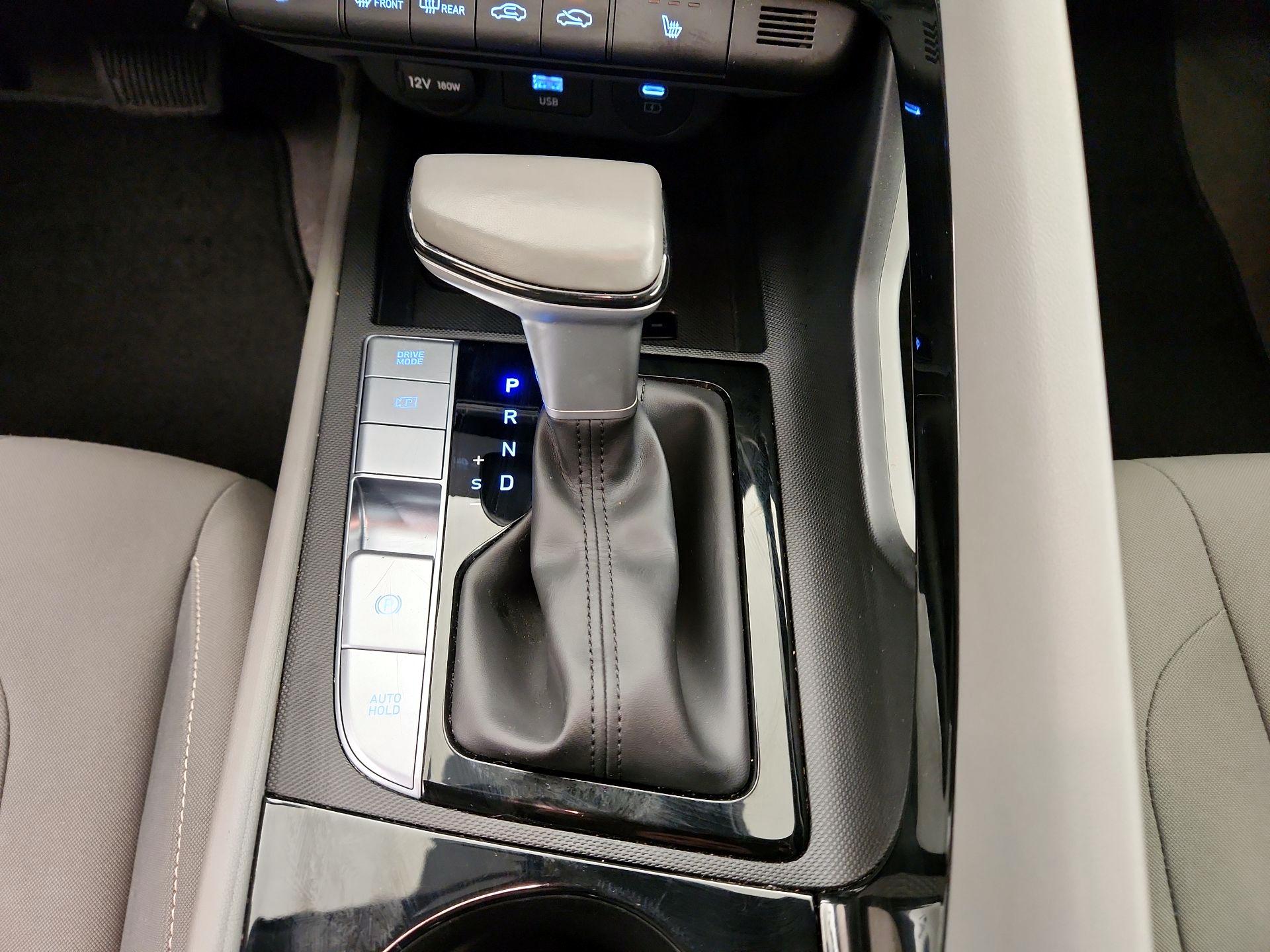 Thumbnail: 2025 Hyundai Elantra - 17