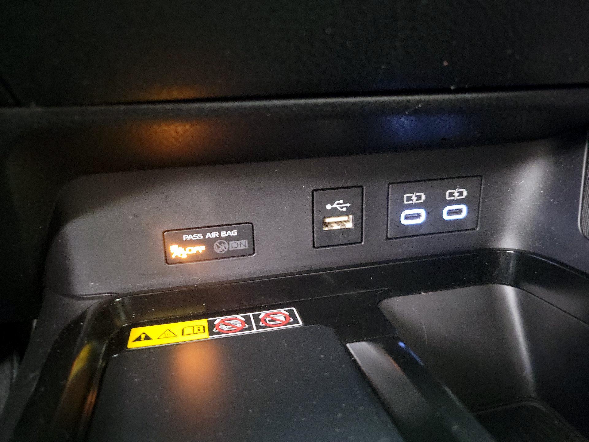 Thumbnail: 2025 Toyota Camry - 19