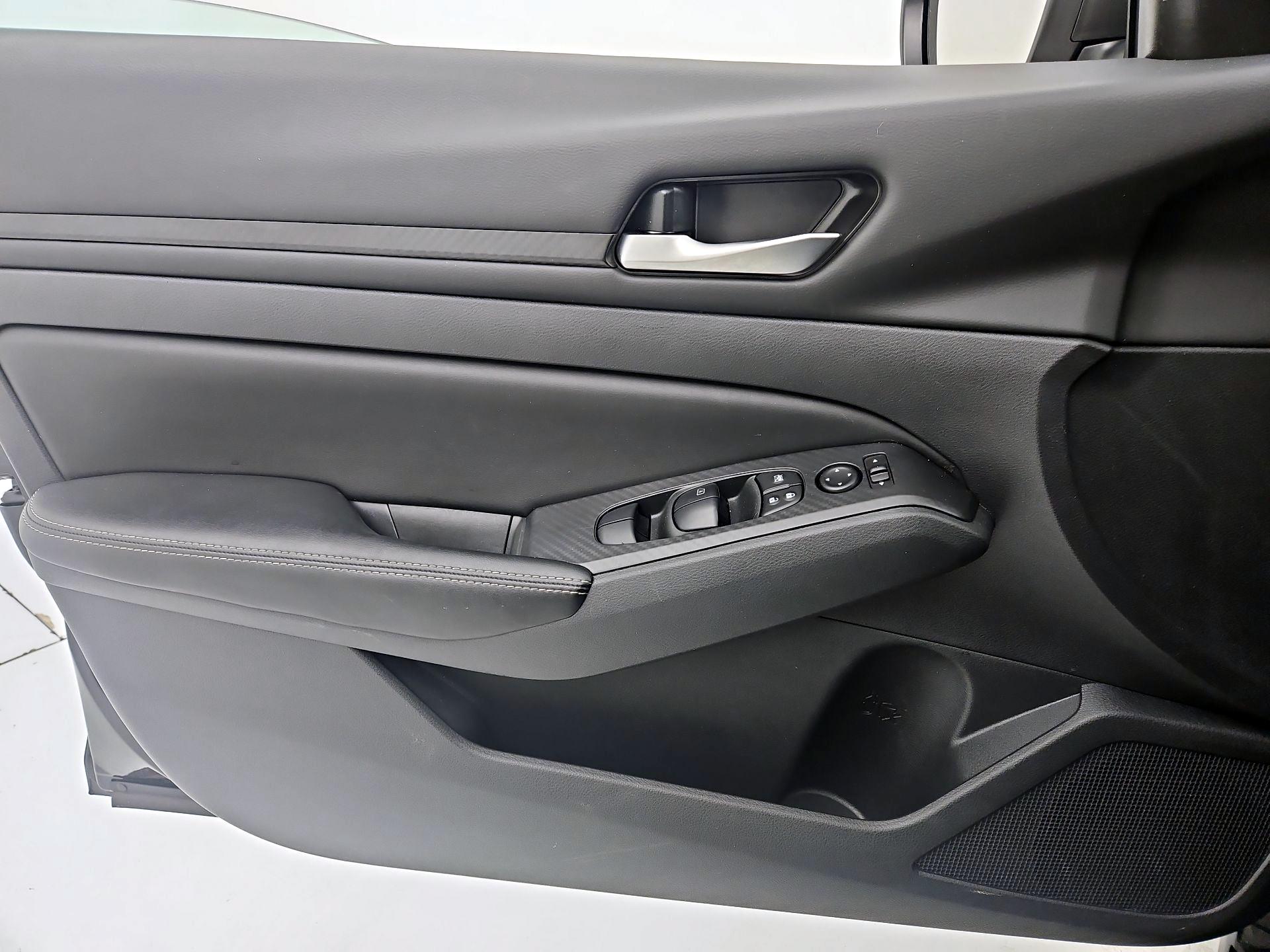 Thumbnail: 2025 Nissan Altima - 12