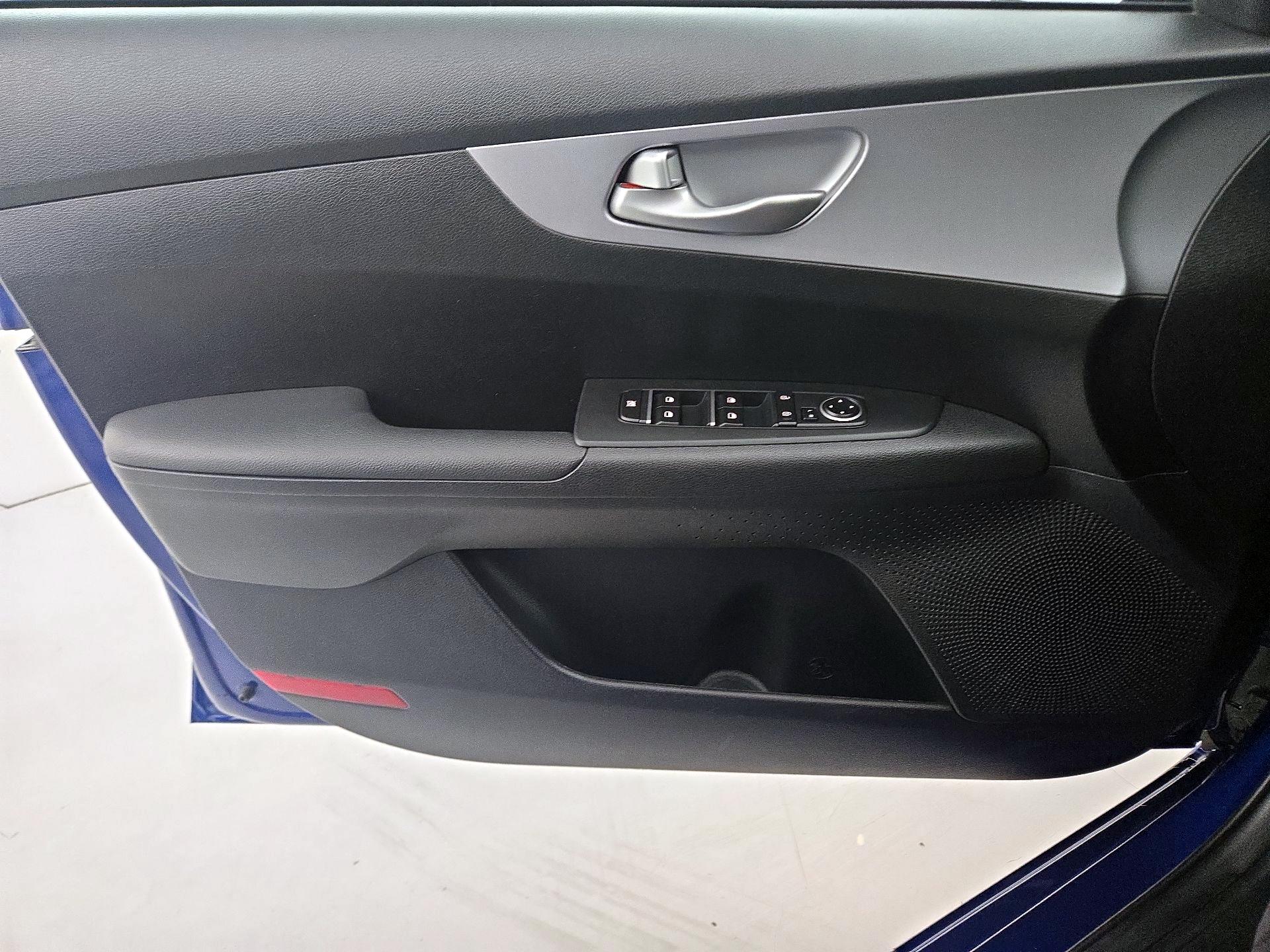 Thumbnail: 2024 Kia Forte - 12