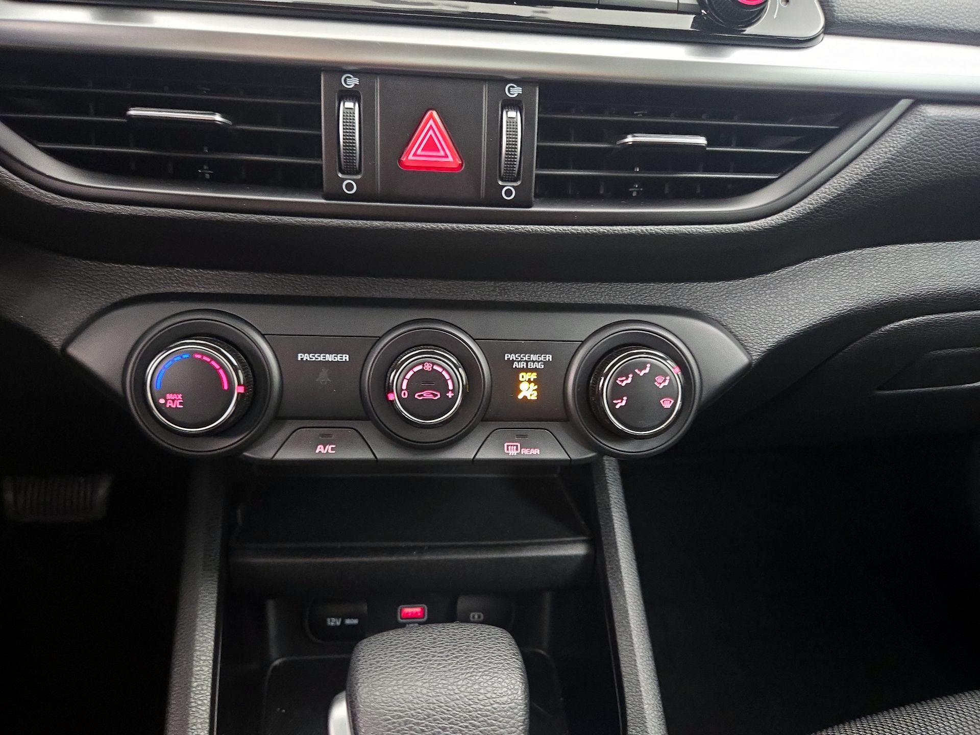 Thumbnail: 2024 Kia Forte - 16