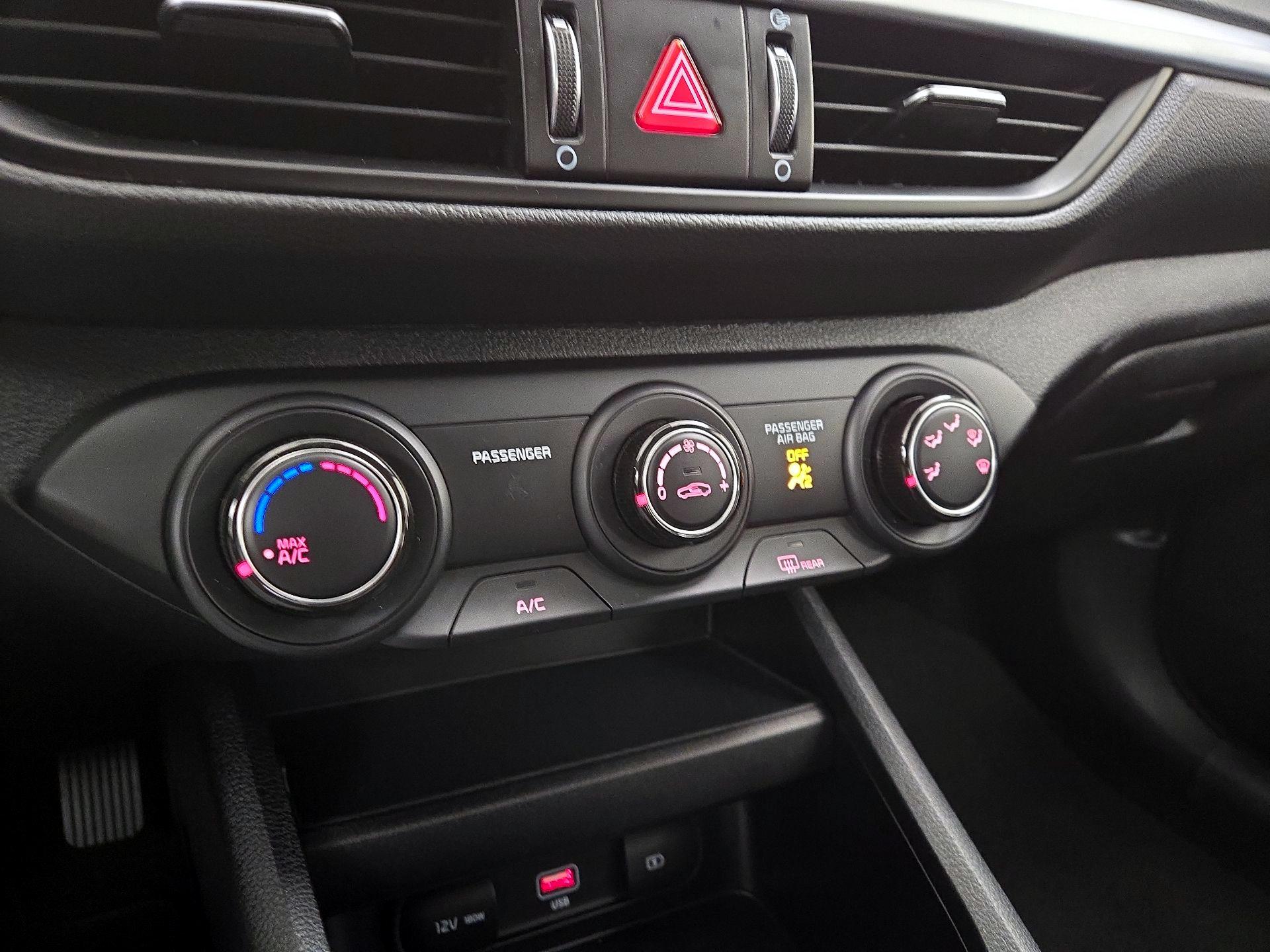 Thumbnail: 2024 Kia Forte - 16