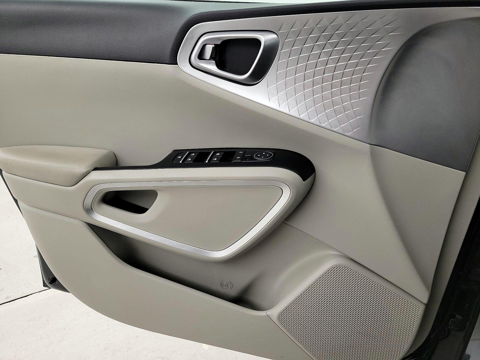 Thumbnail: 2025 Kia Soul - 12