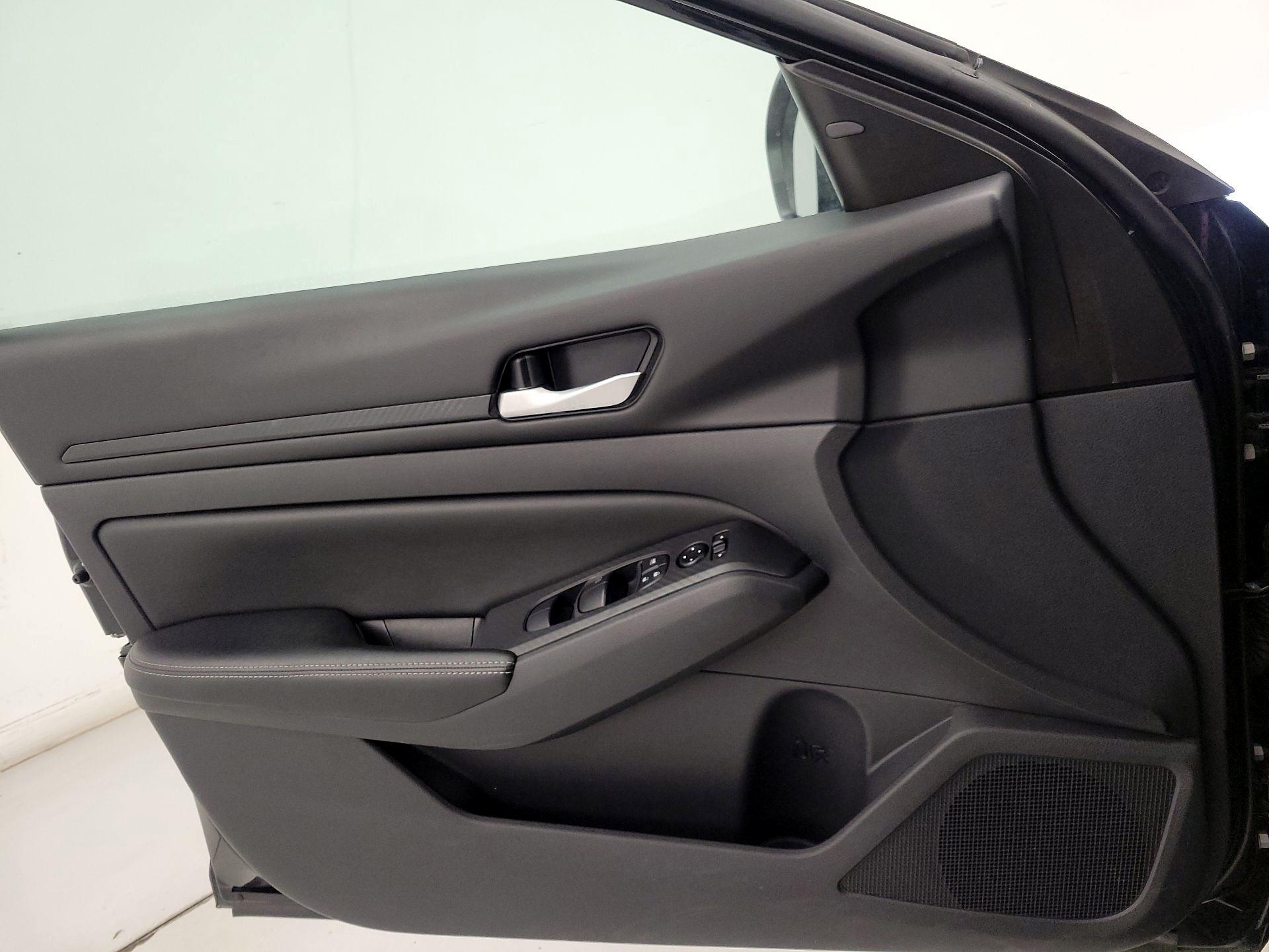 Thumbnail: 2025 Nissan Altima - 12