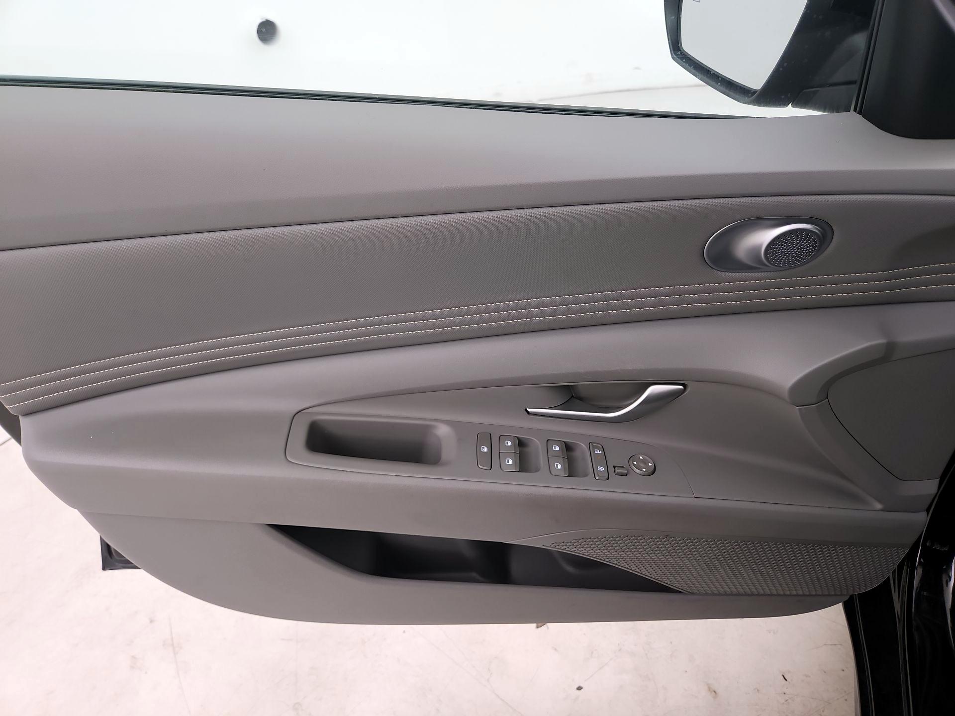 Thumbnail: 2025 Hyundai Elantra - 12