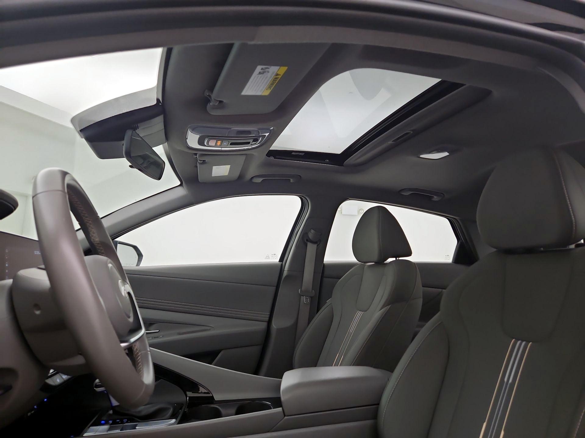 Thumbnail: 2025 Hyundai Elantra - 20