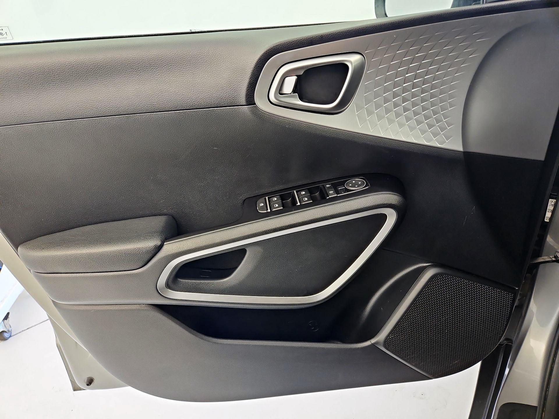 Thumbnail: 2025 Kia Soul - 12