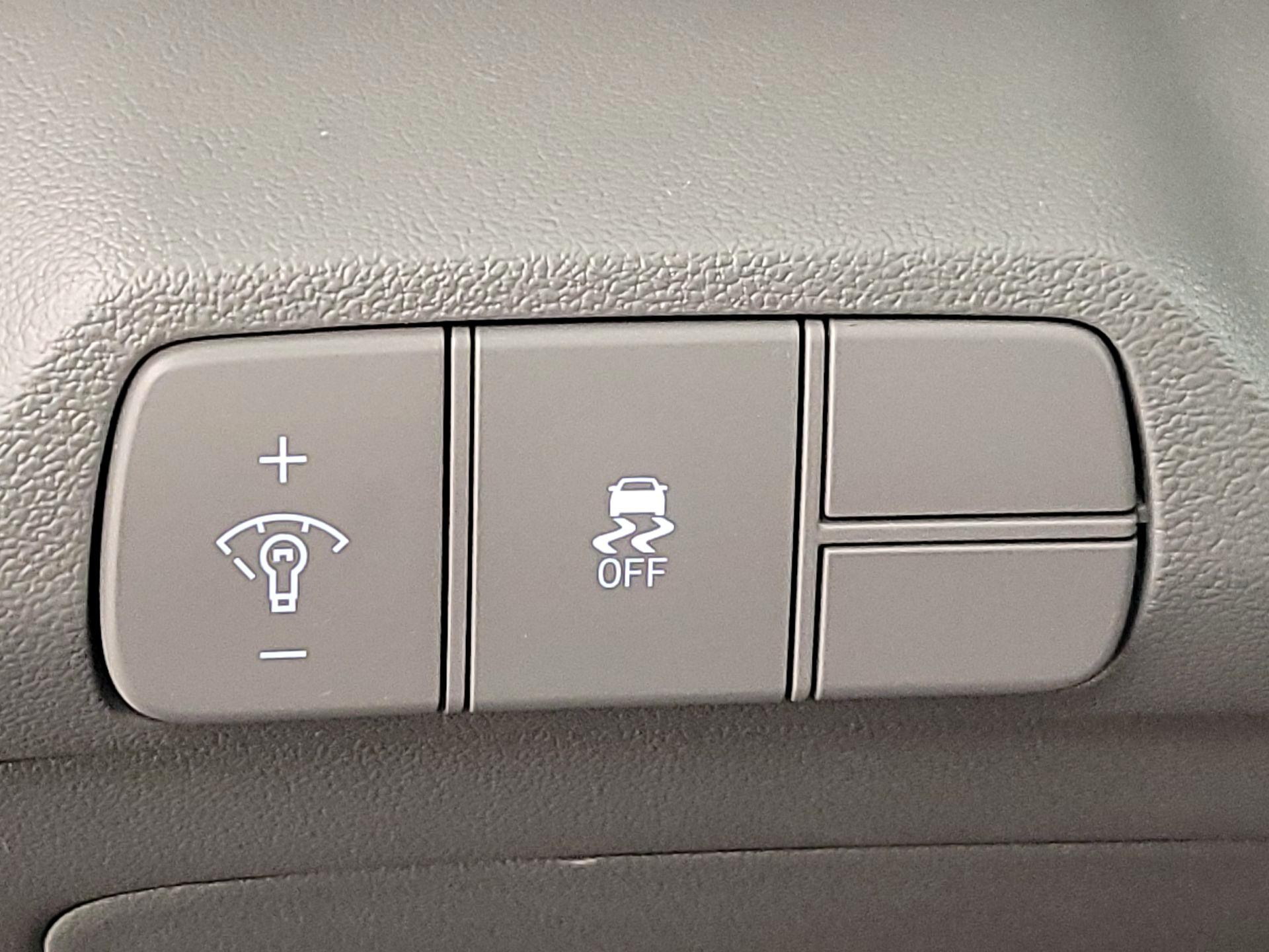 Thumbnail: 2025 Hyundai Elantra - 13