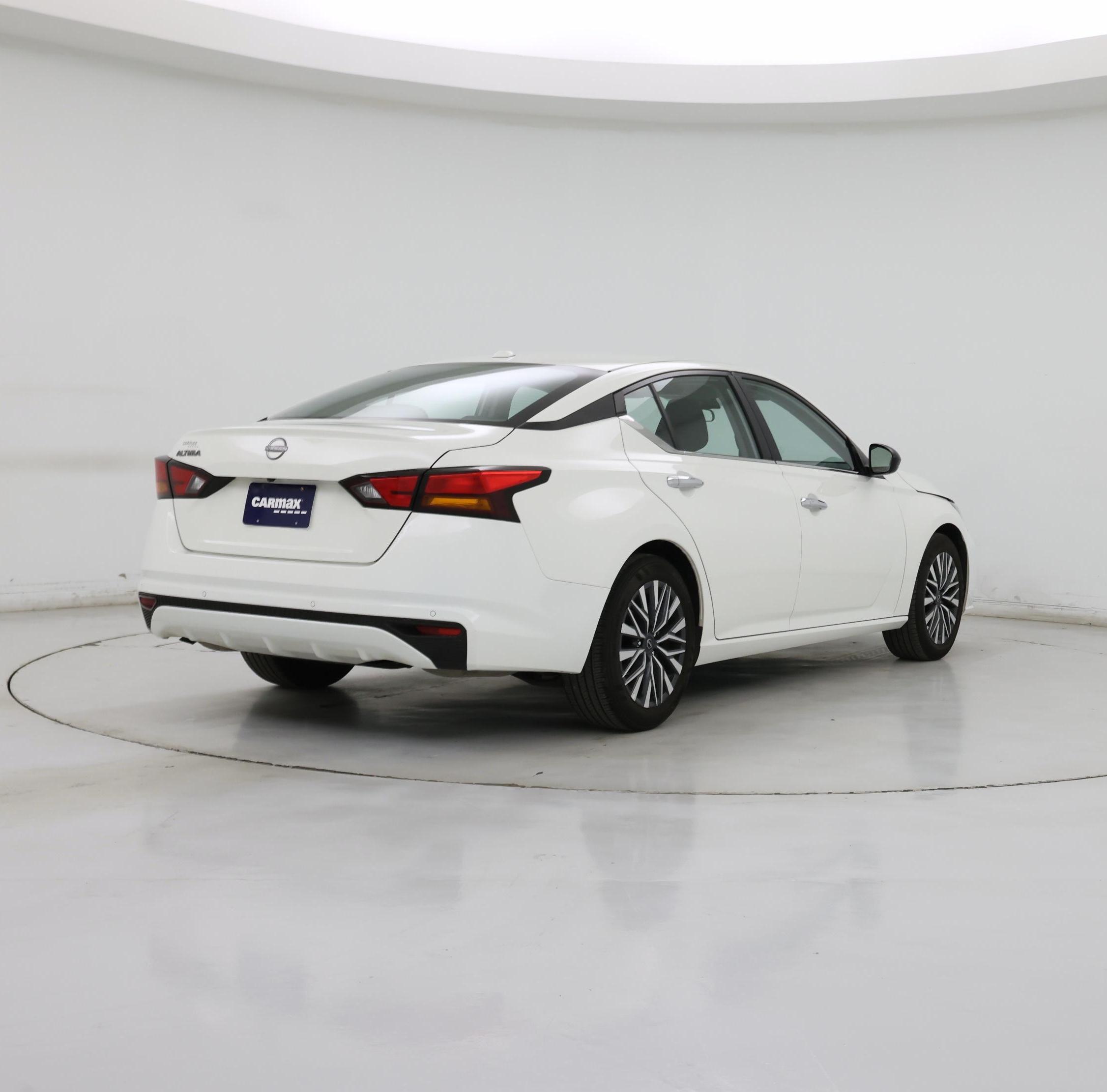 Thumbnail: 2025 Nissan Altima - 8